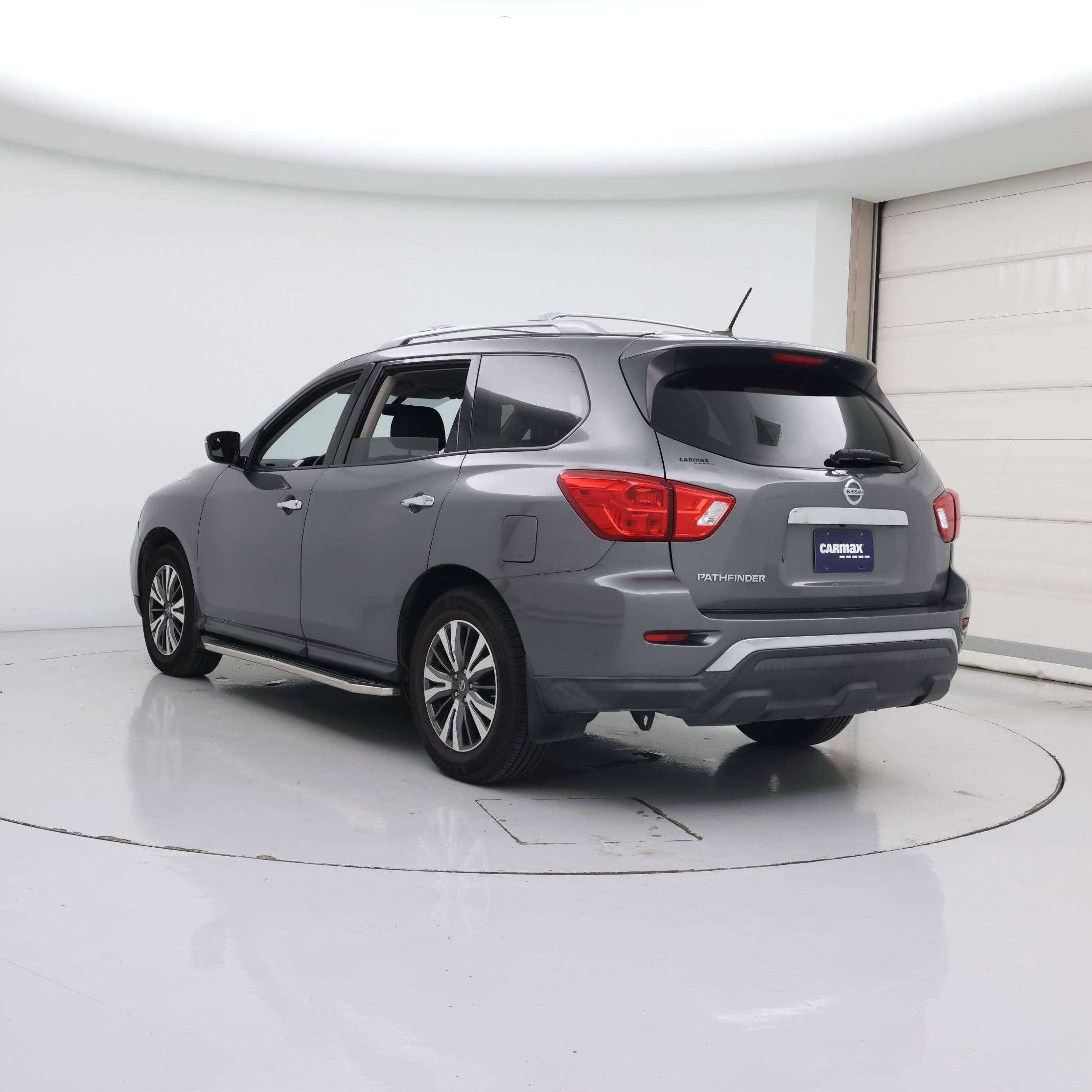 Thumbnail: 2018 Nissan Pathfinder - 2