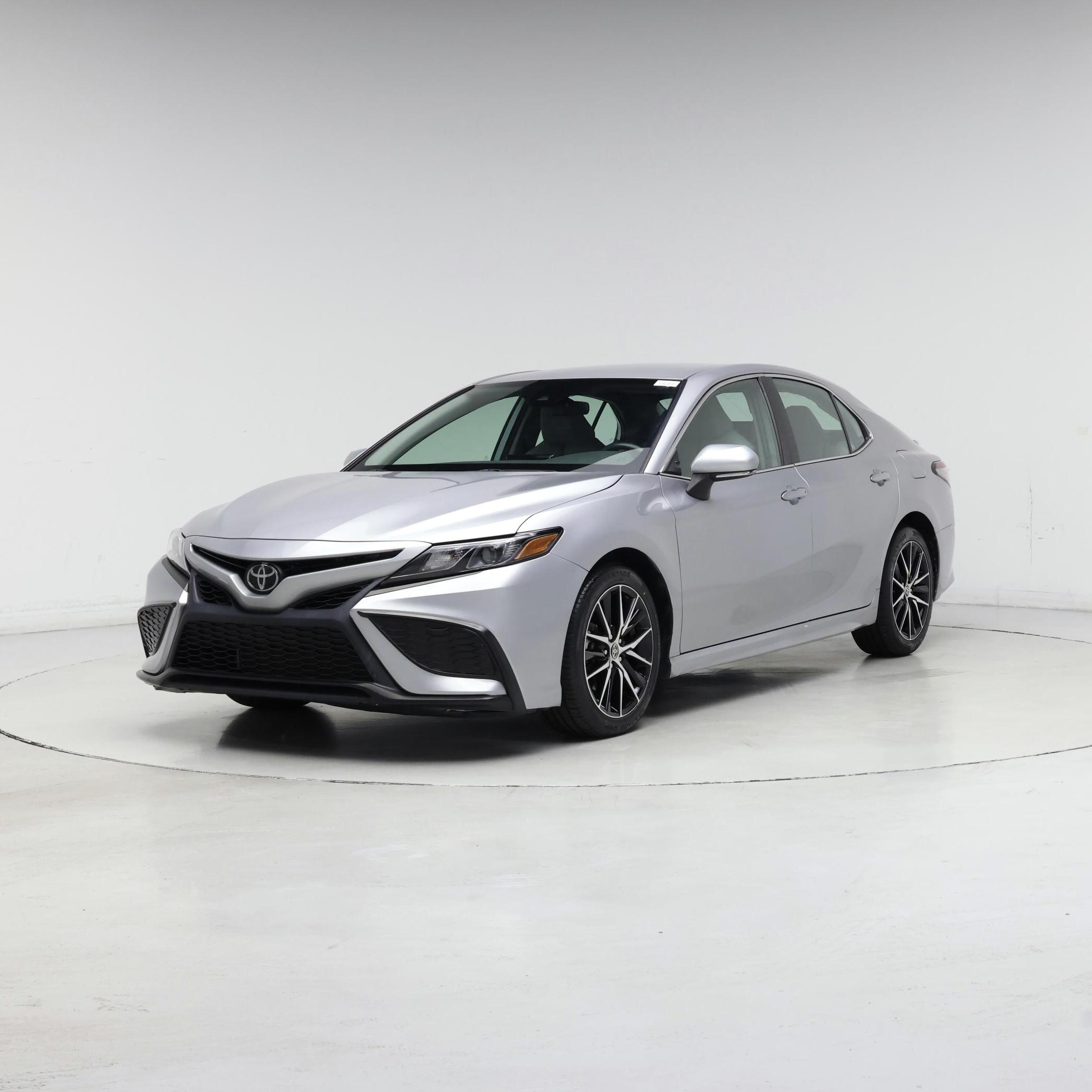 Thumbnail: 2023 Toyota Camry - 4