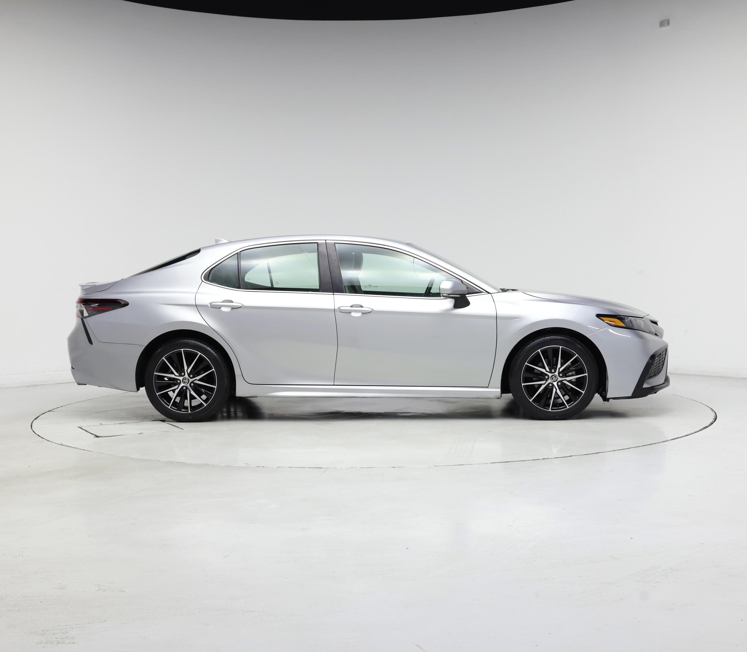 Thumbnail: 2023 Toyota Camry - 7