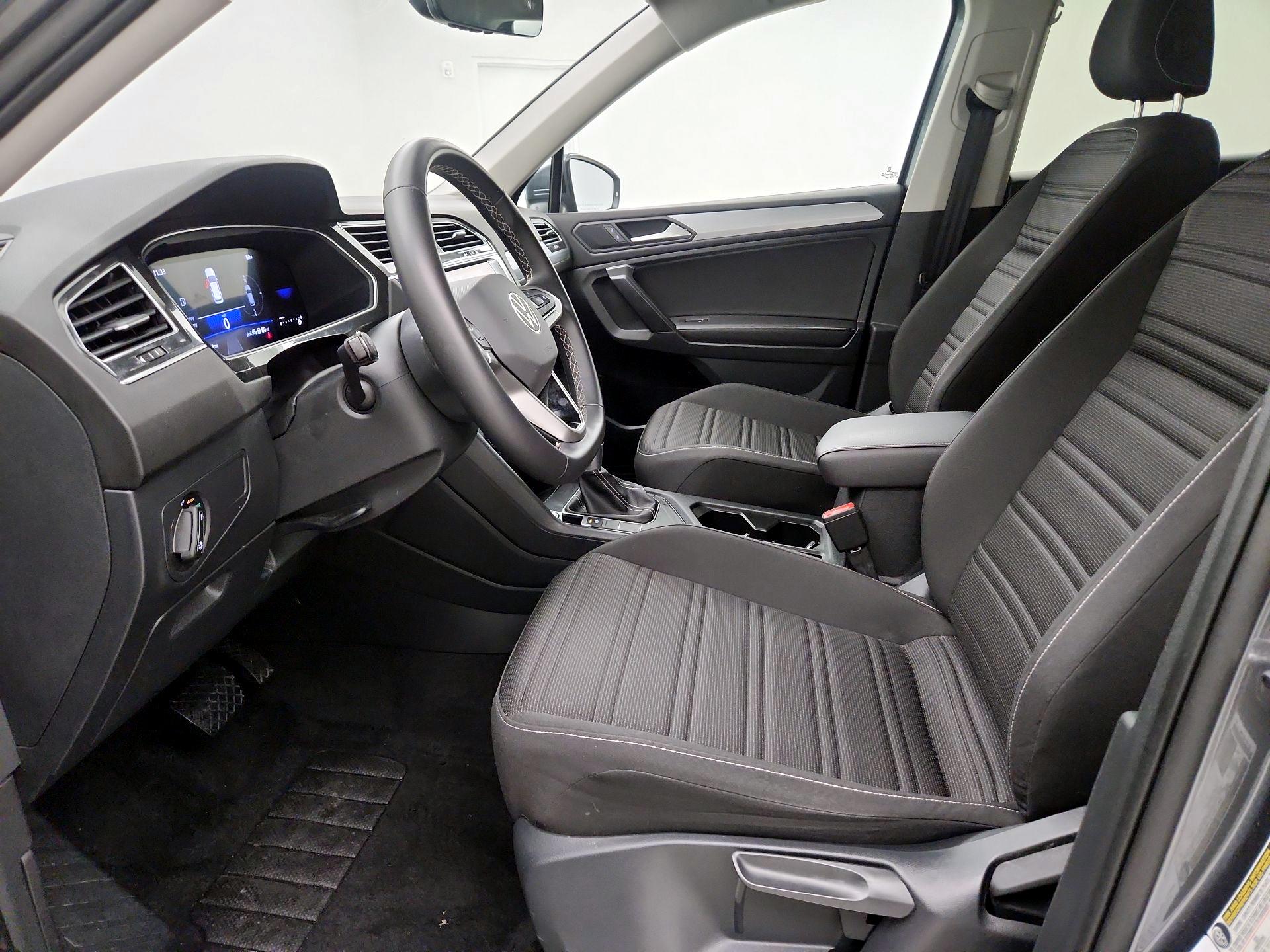 Thumbnail: 2024 Volkswagen Tiguan - 11