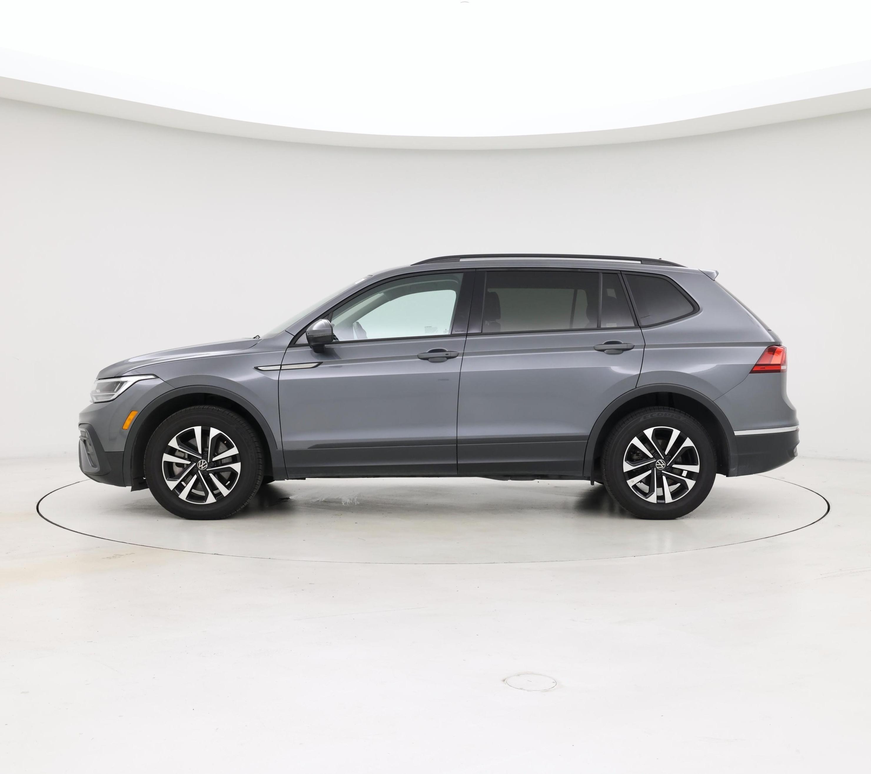 Thumbnail: 2024 Volkswagen Tiguan - 3