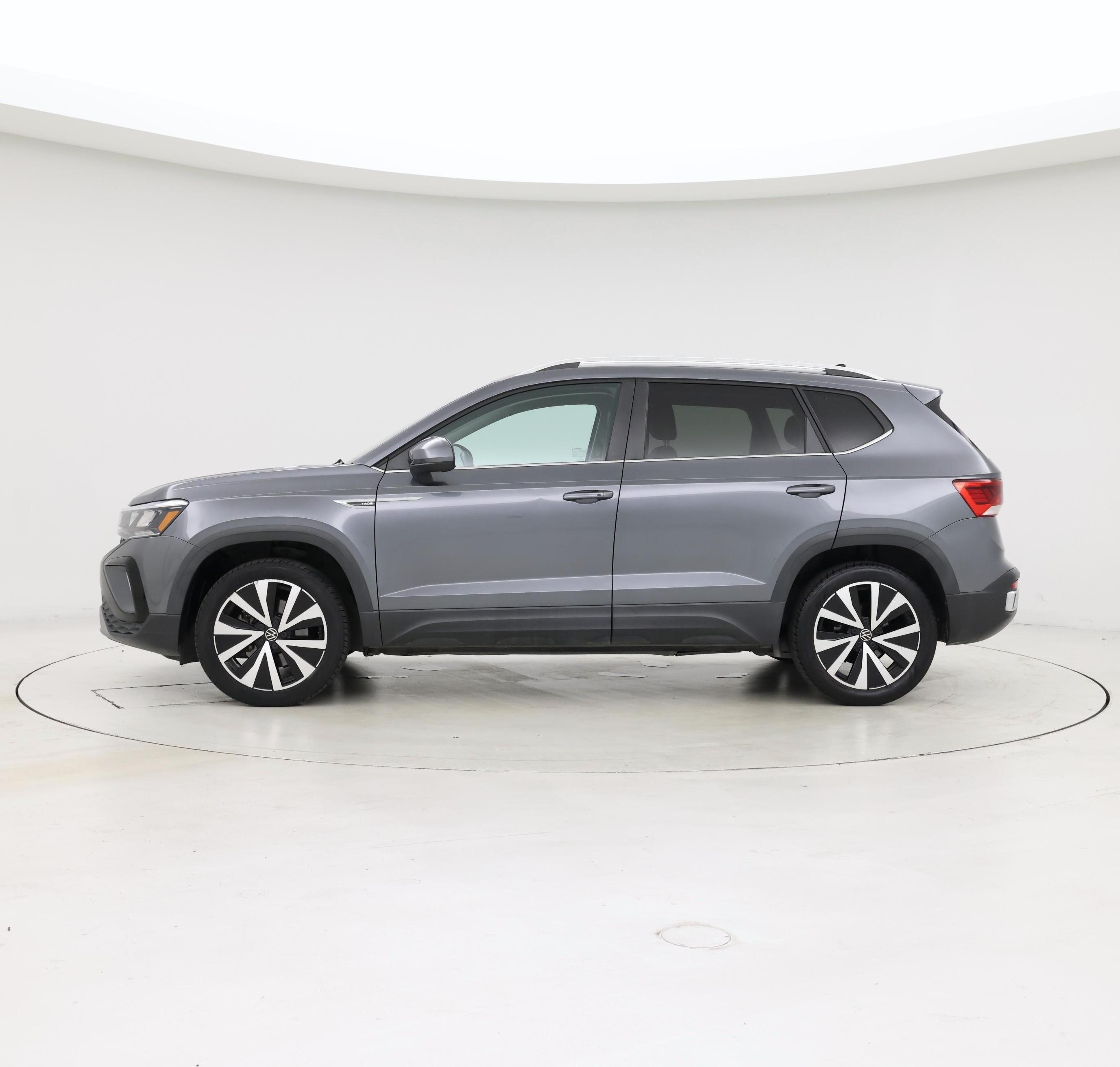 Thumbnail: 2022 Volkswagen Taos - 3