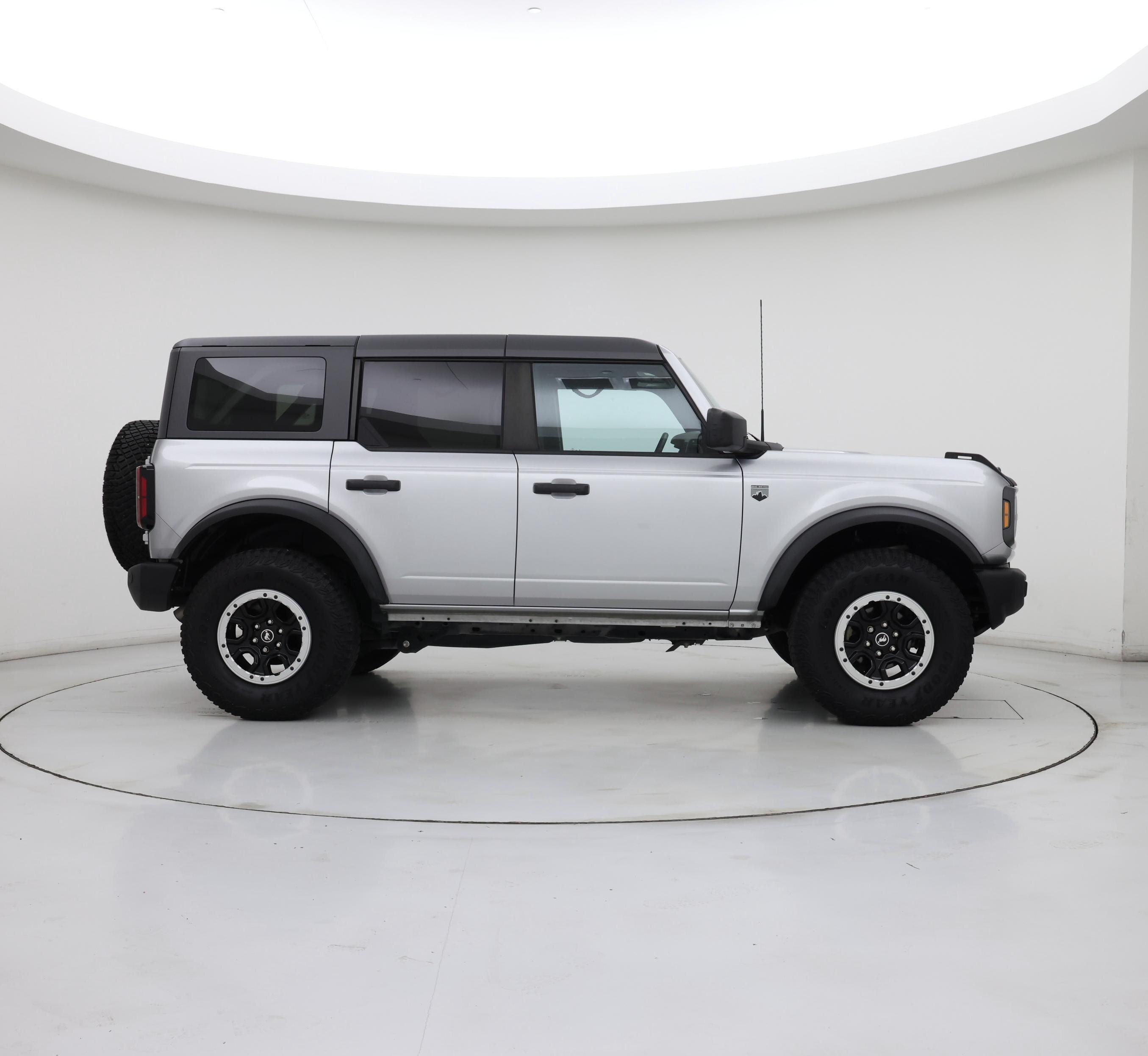 Thumbnail: 2022 Ford Bronco - 7