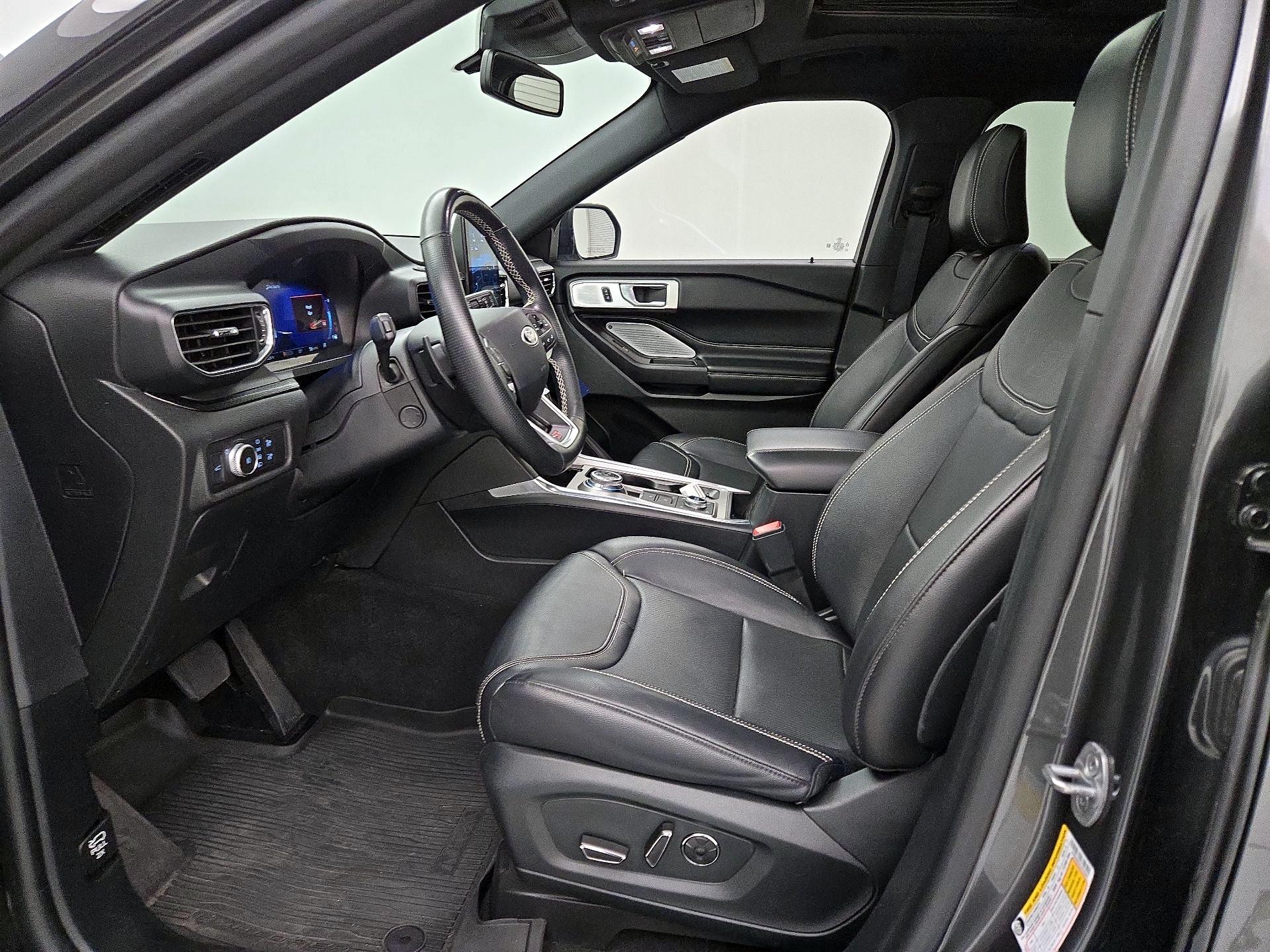 Thumbnail: 2020 Ford Explorer - 11