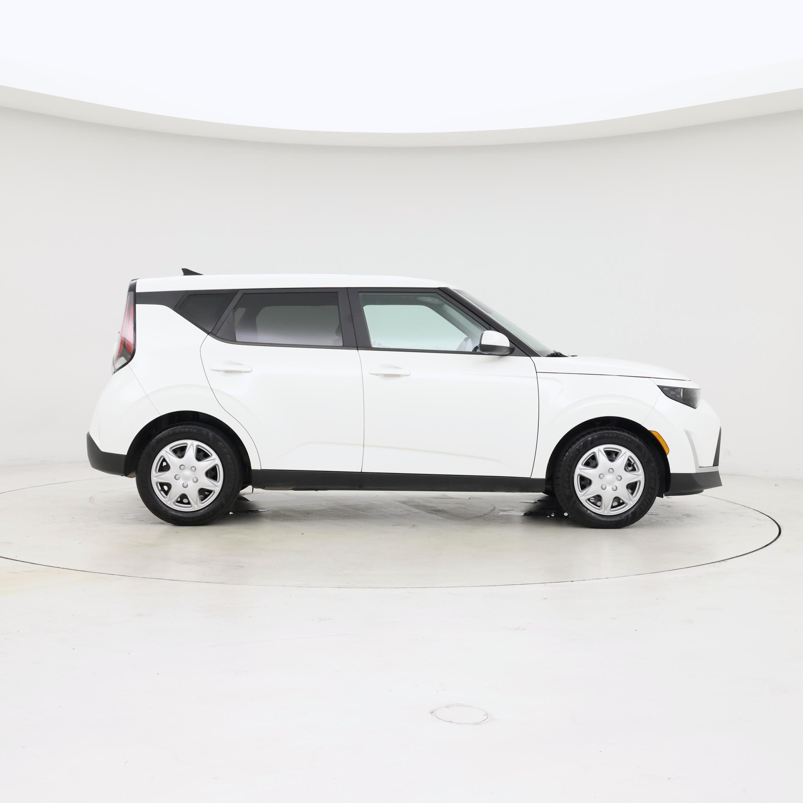 Thumbnail: 2023 Kia Soul - 7