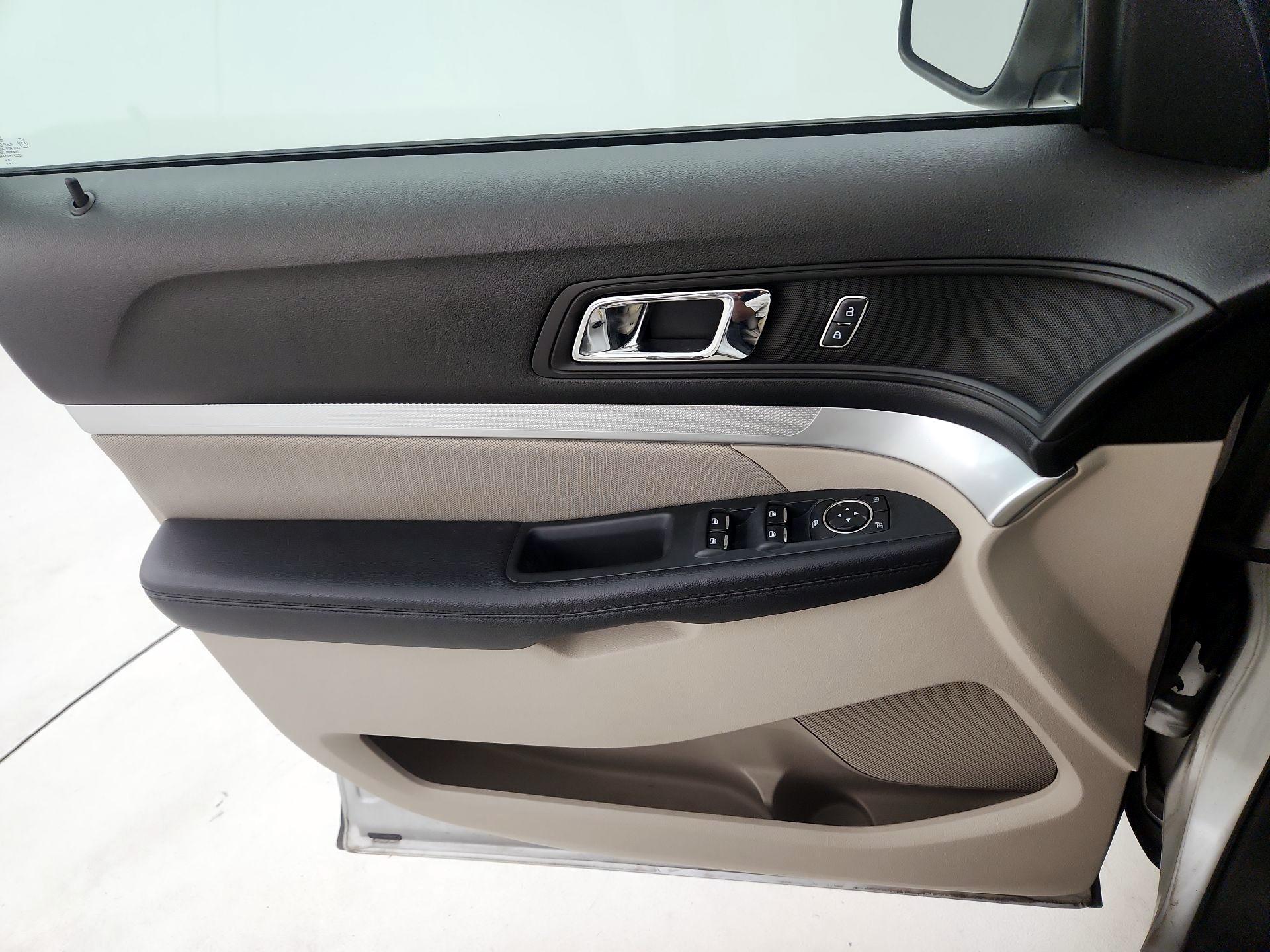 Thumbnail: 2019 Ford Explorer - 12
