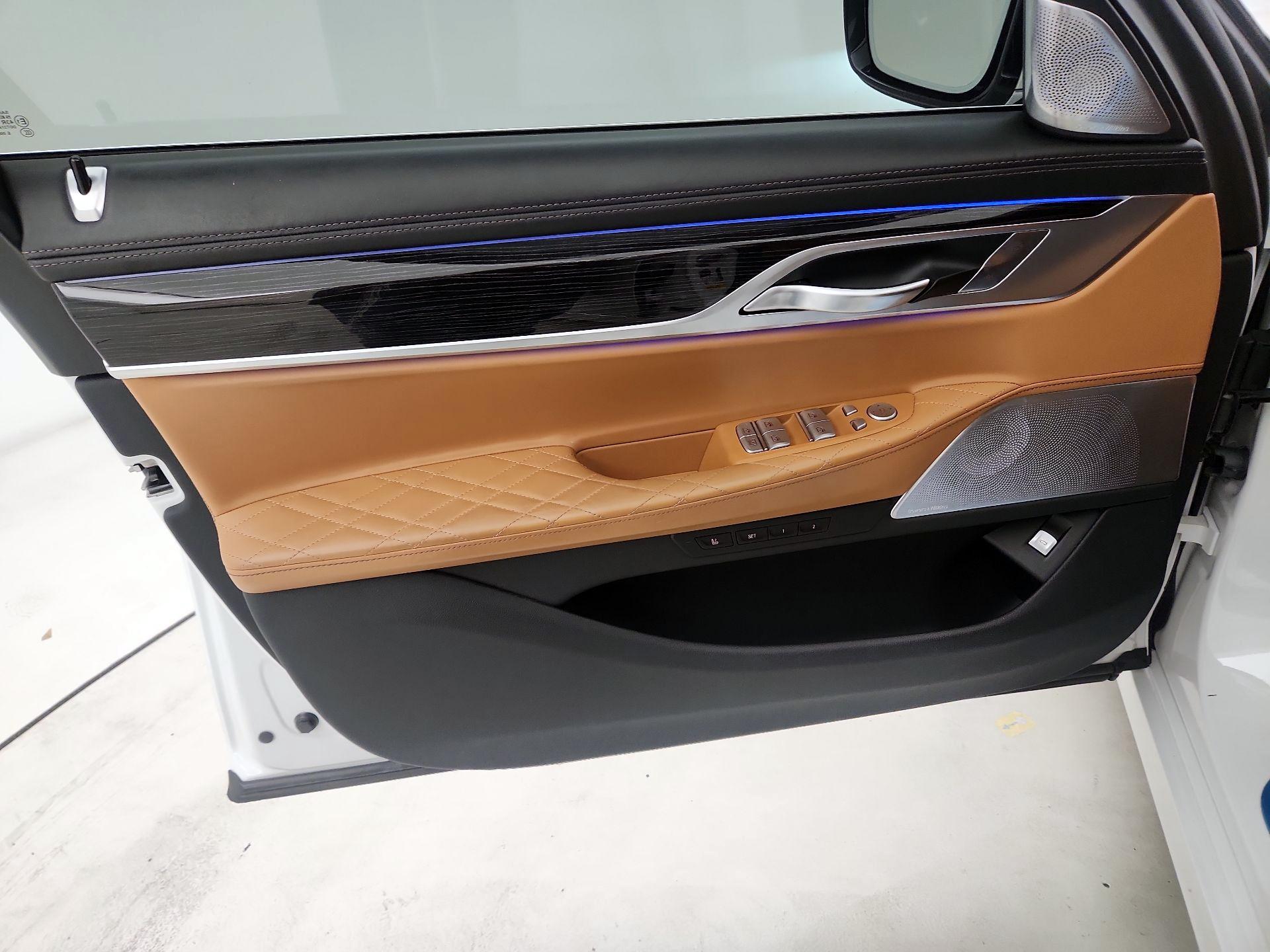 Thumbnail: 2020 BMW 7 Series - 12