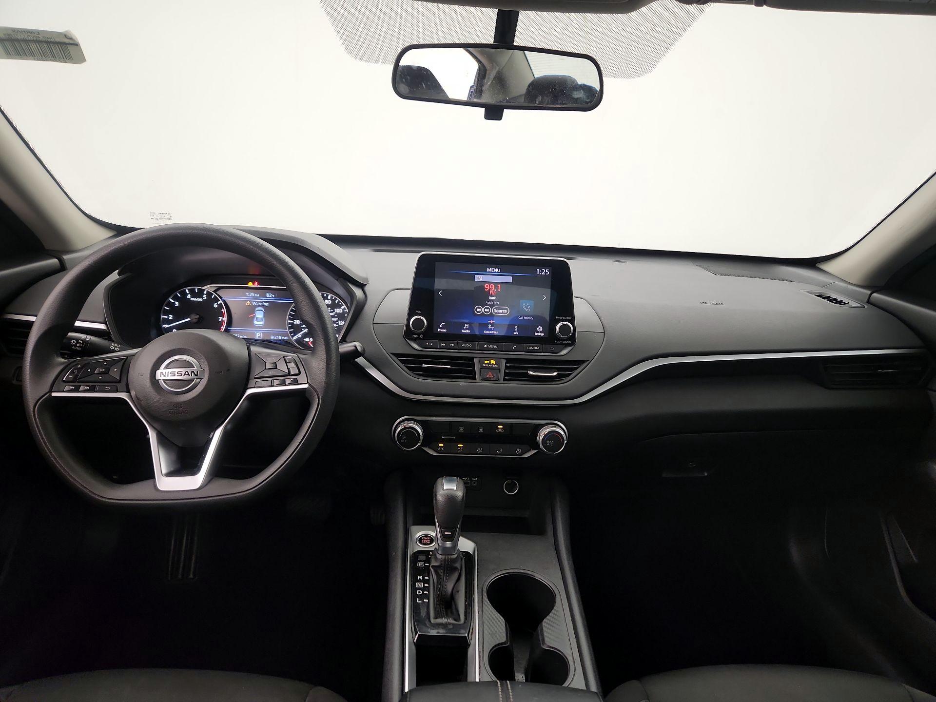 Thumbnail: 2020 Nissan Altima - 9