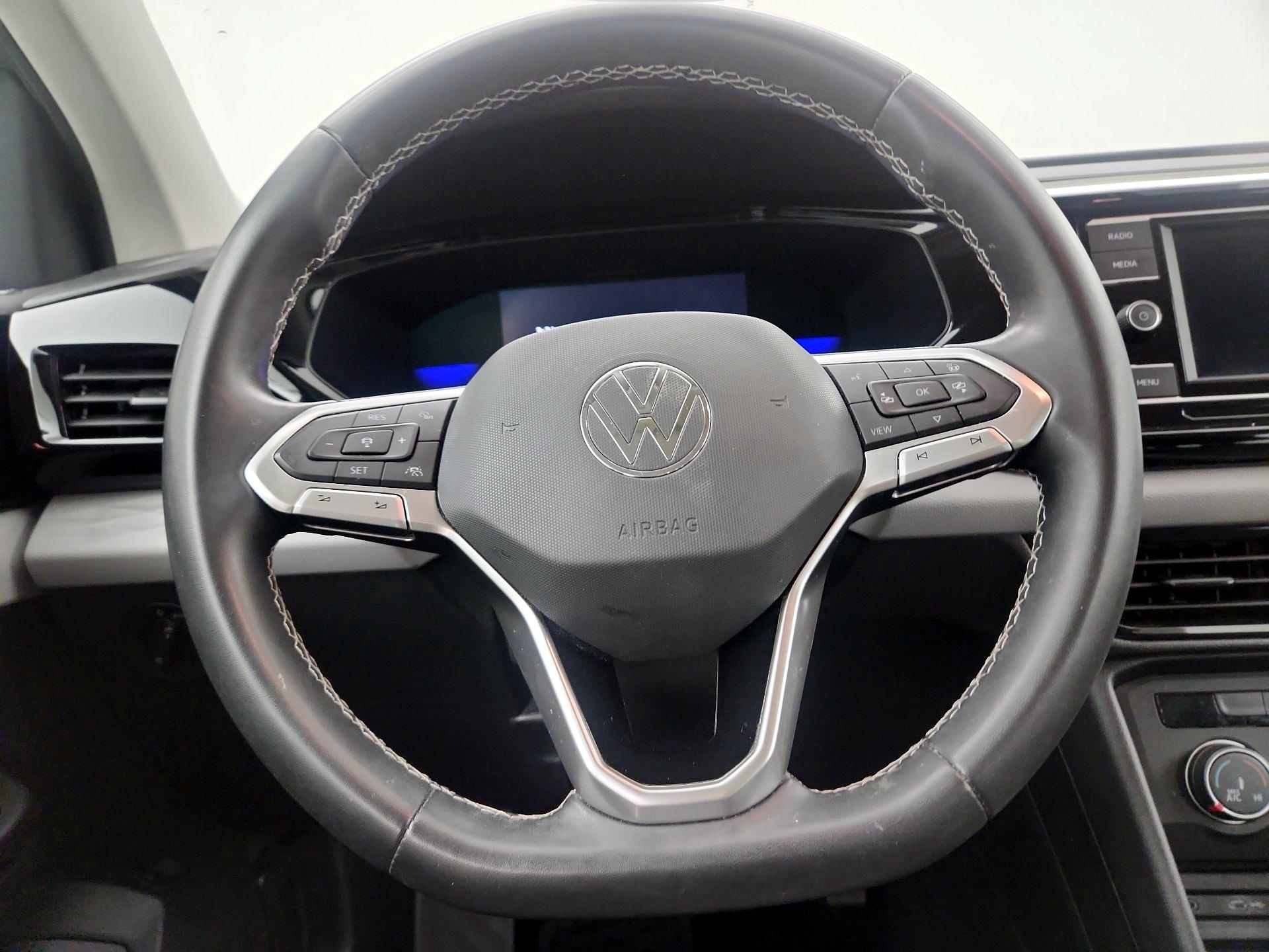 Thumbnail: 2022 Volkswagen Taos - 10