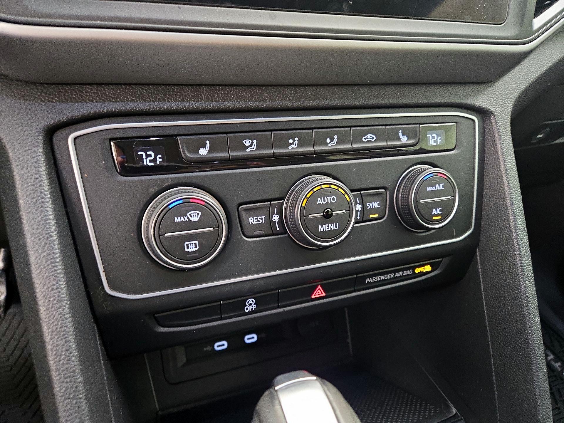 Thumbnail: 2021 Volkswagen Atlas - 16