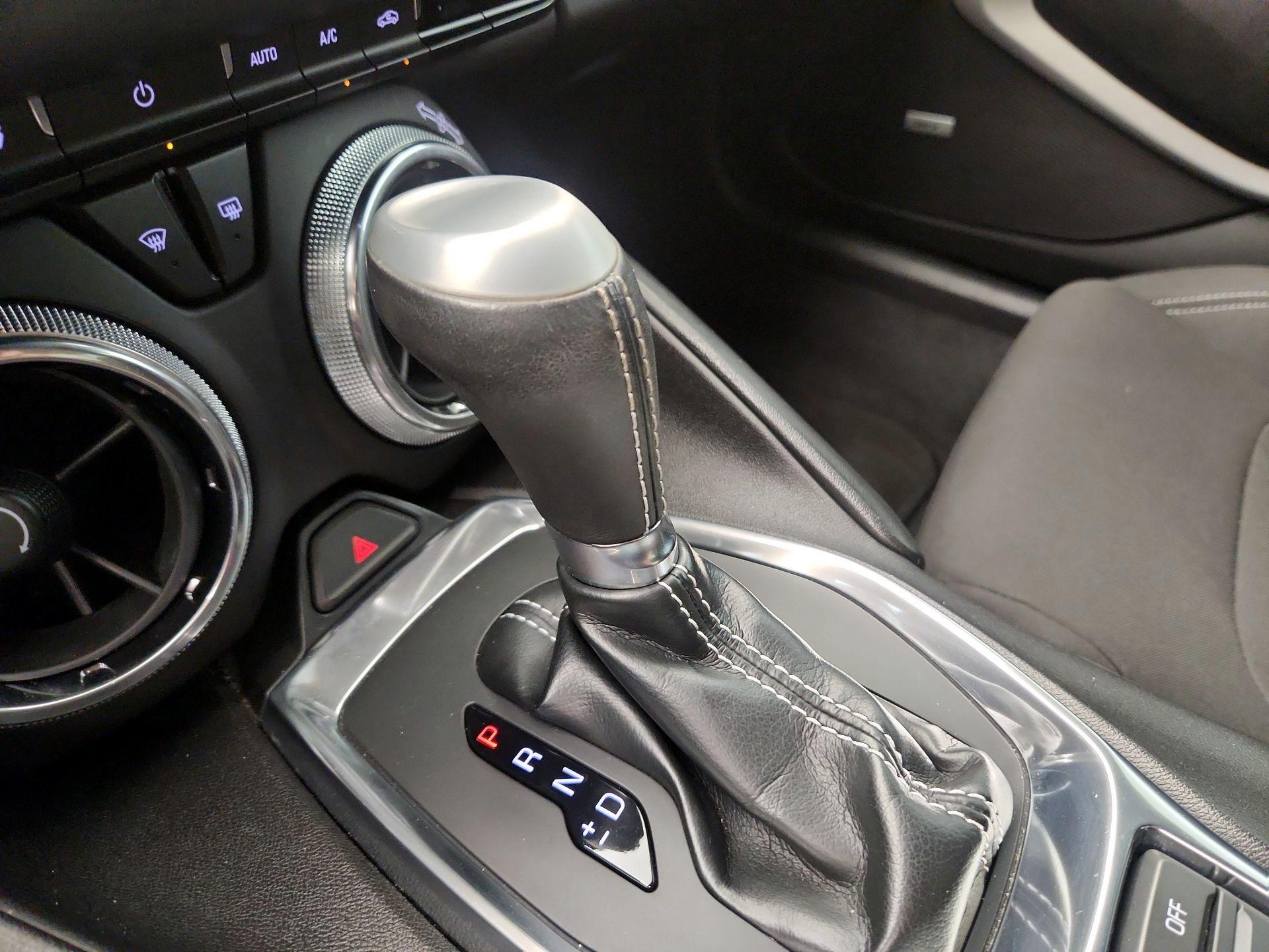 Thumbnail: 2018 Chevrolet Camaro - 16