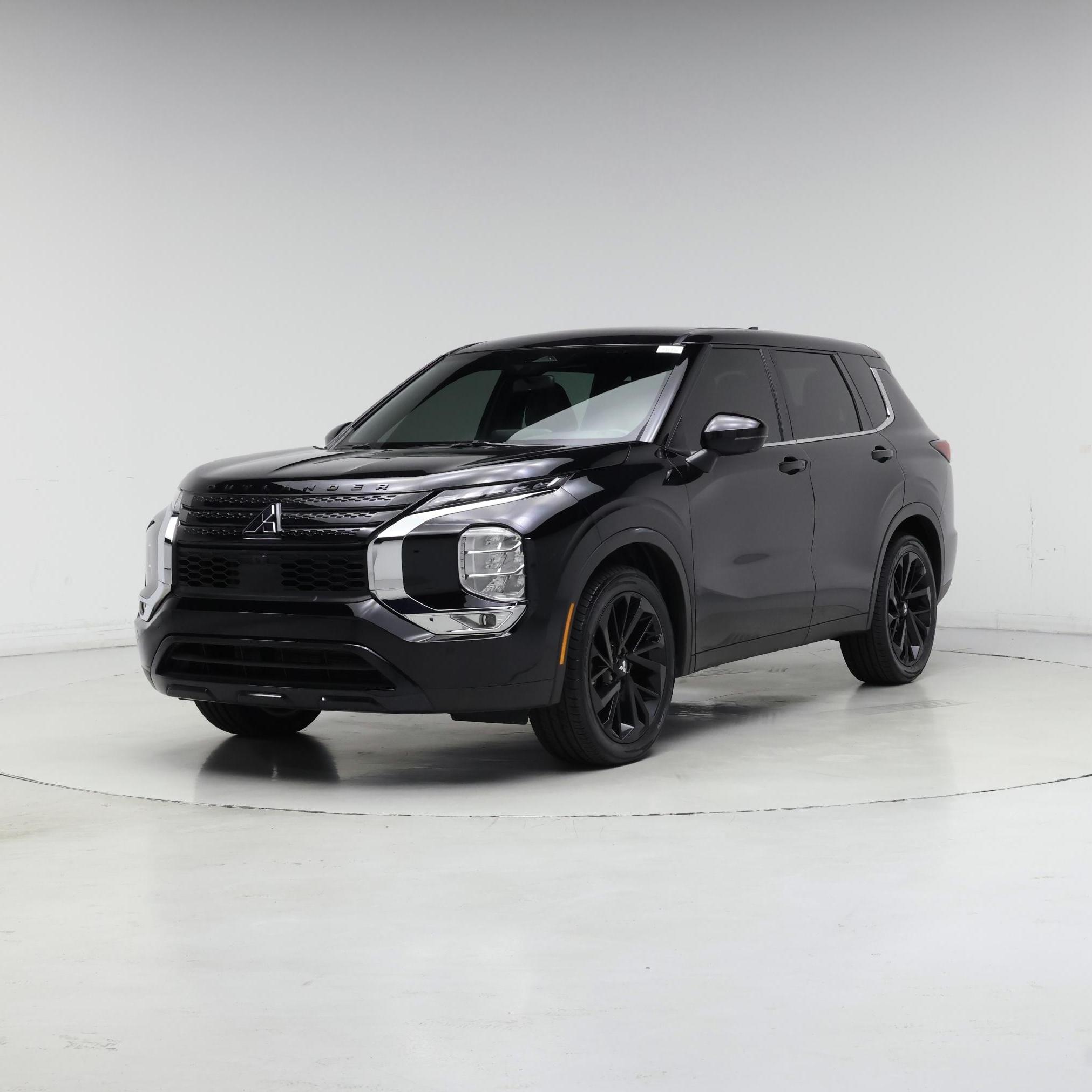 Thumbnail: 2023 Mitsubishi Outlander - 4