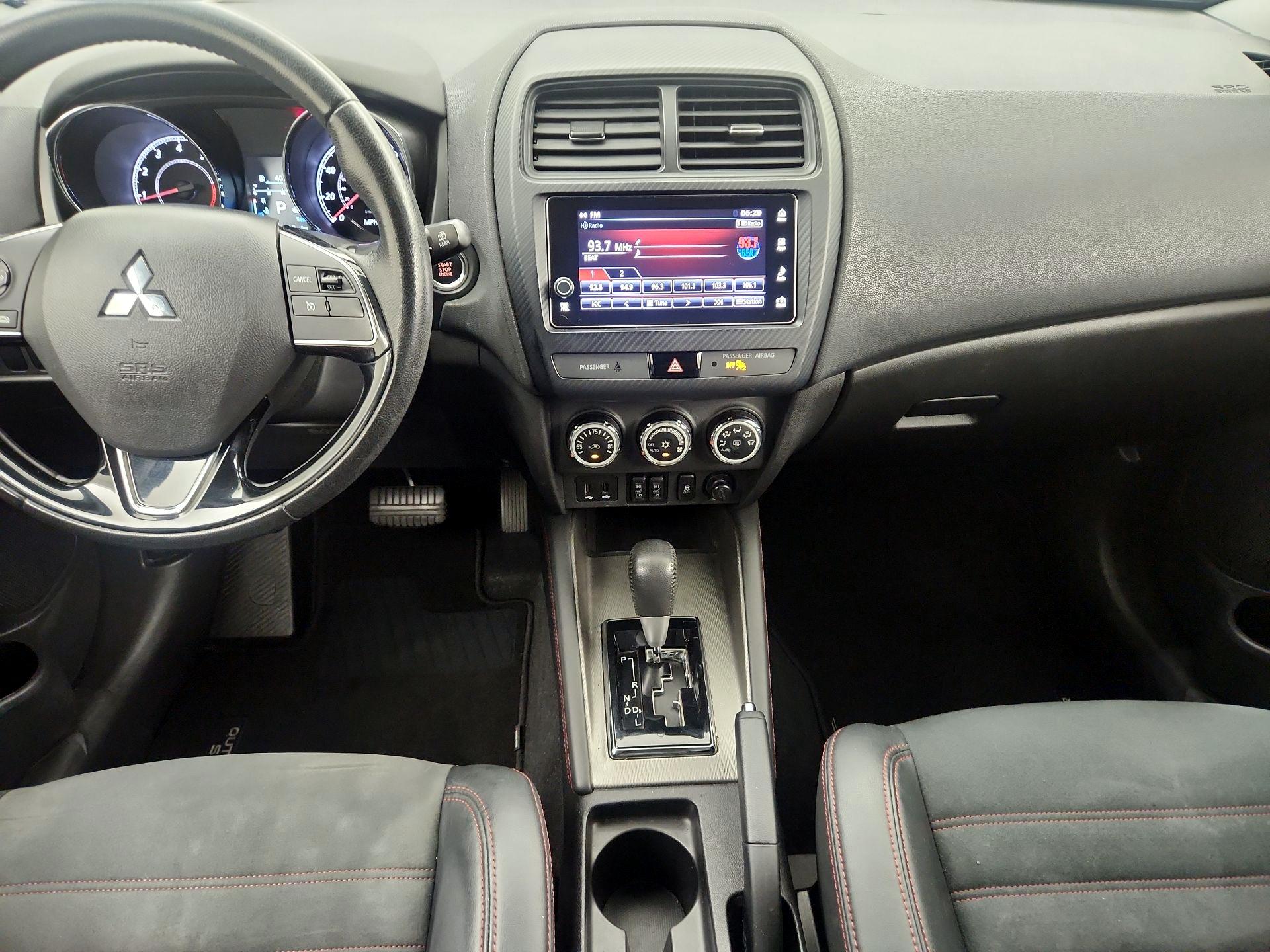 Thumbnail: 2018 Mitsubishi Outlander Sport - 9