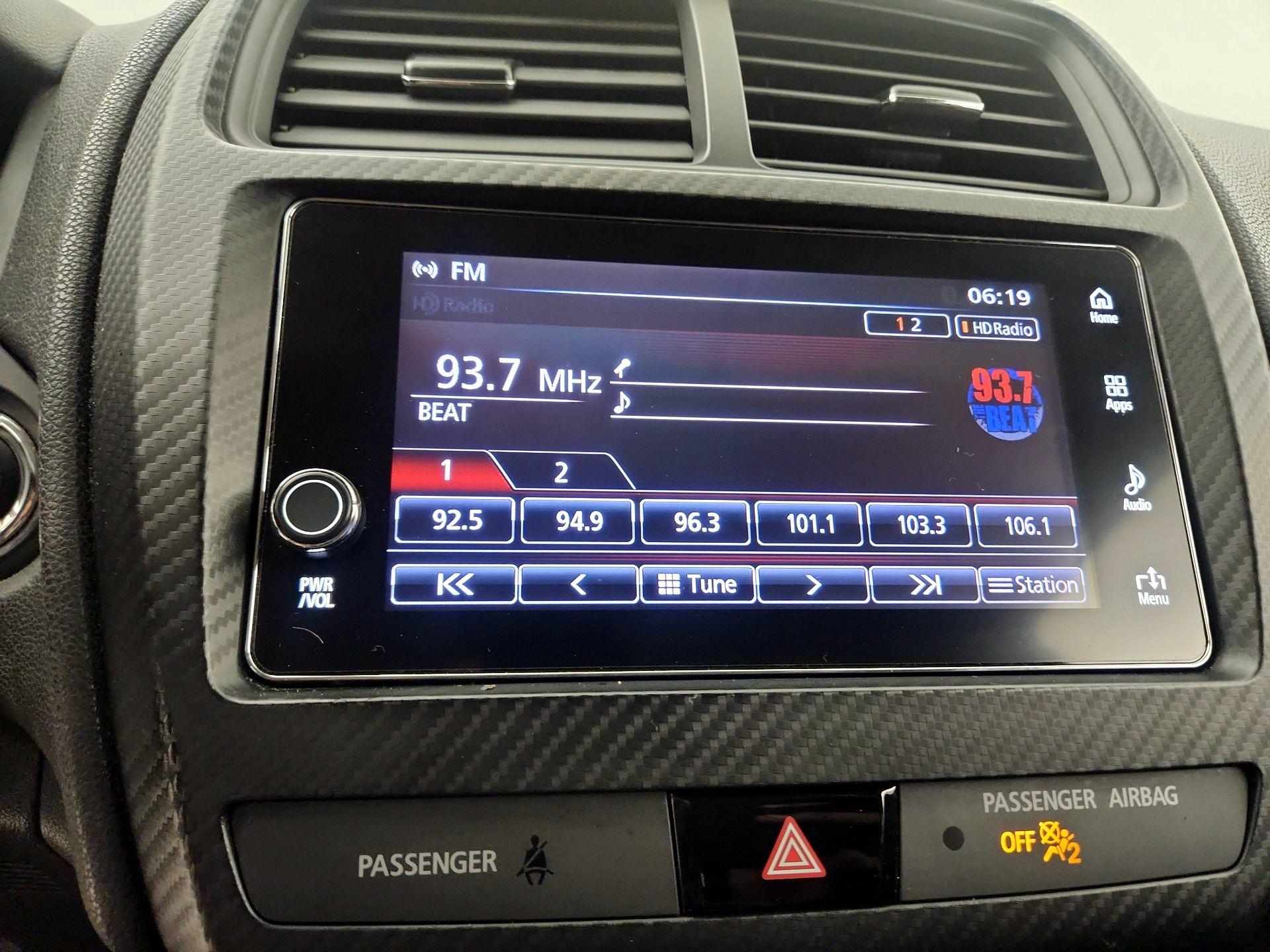 Thumbnail: 2018 Mitsubishi Outlander Sport - 14