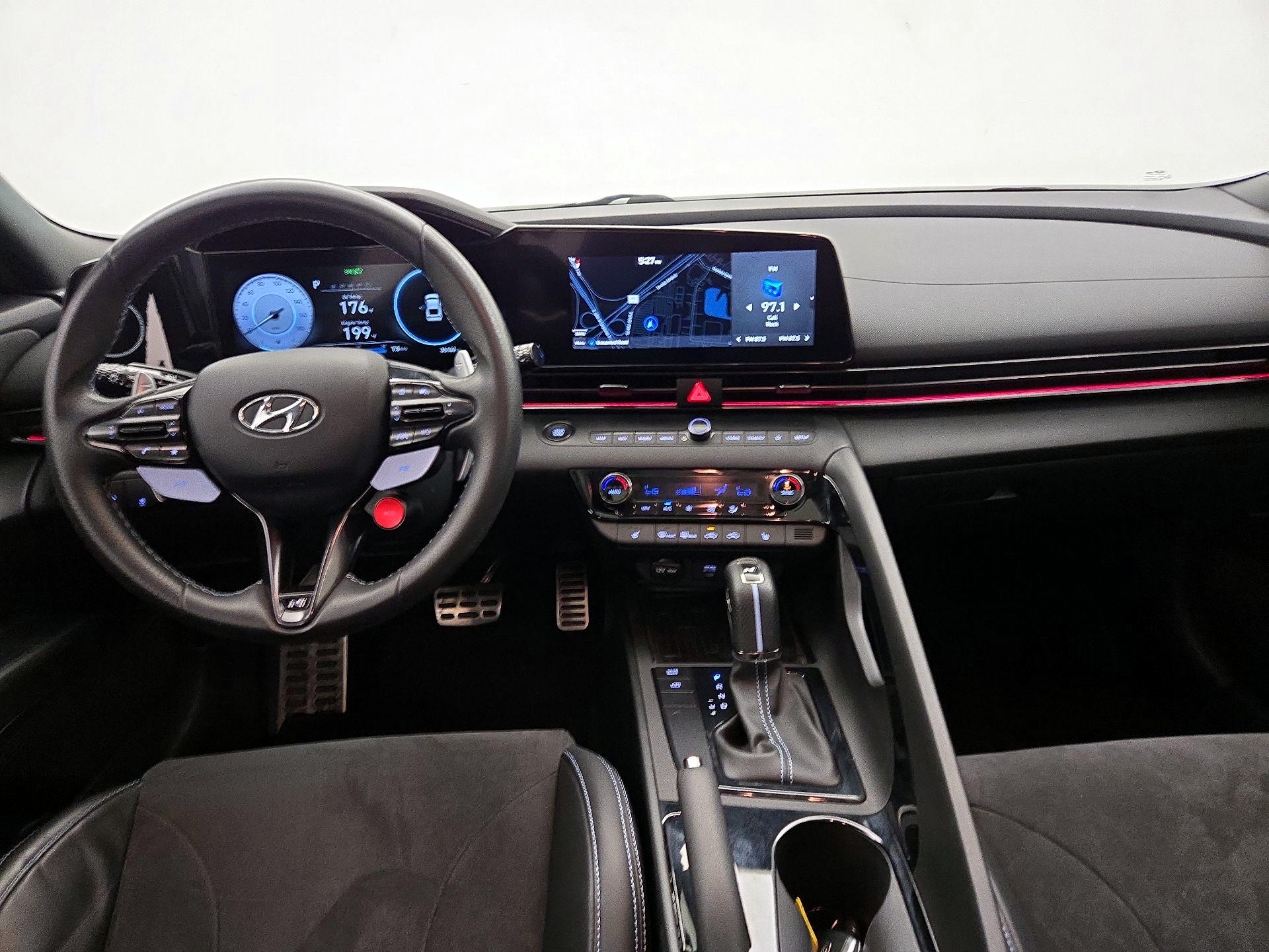 Thumbnail: 2022 Hyundai Elantra - 9