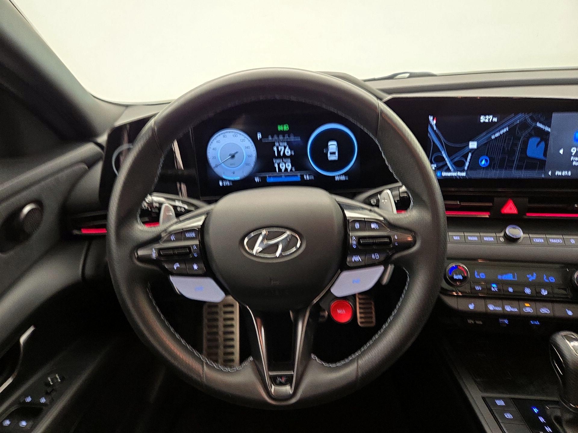 Thumbnail: 2022 Hyundai Elantra - 10