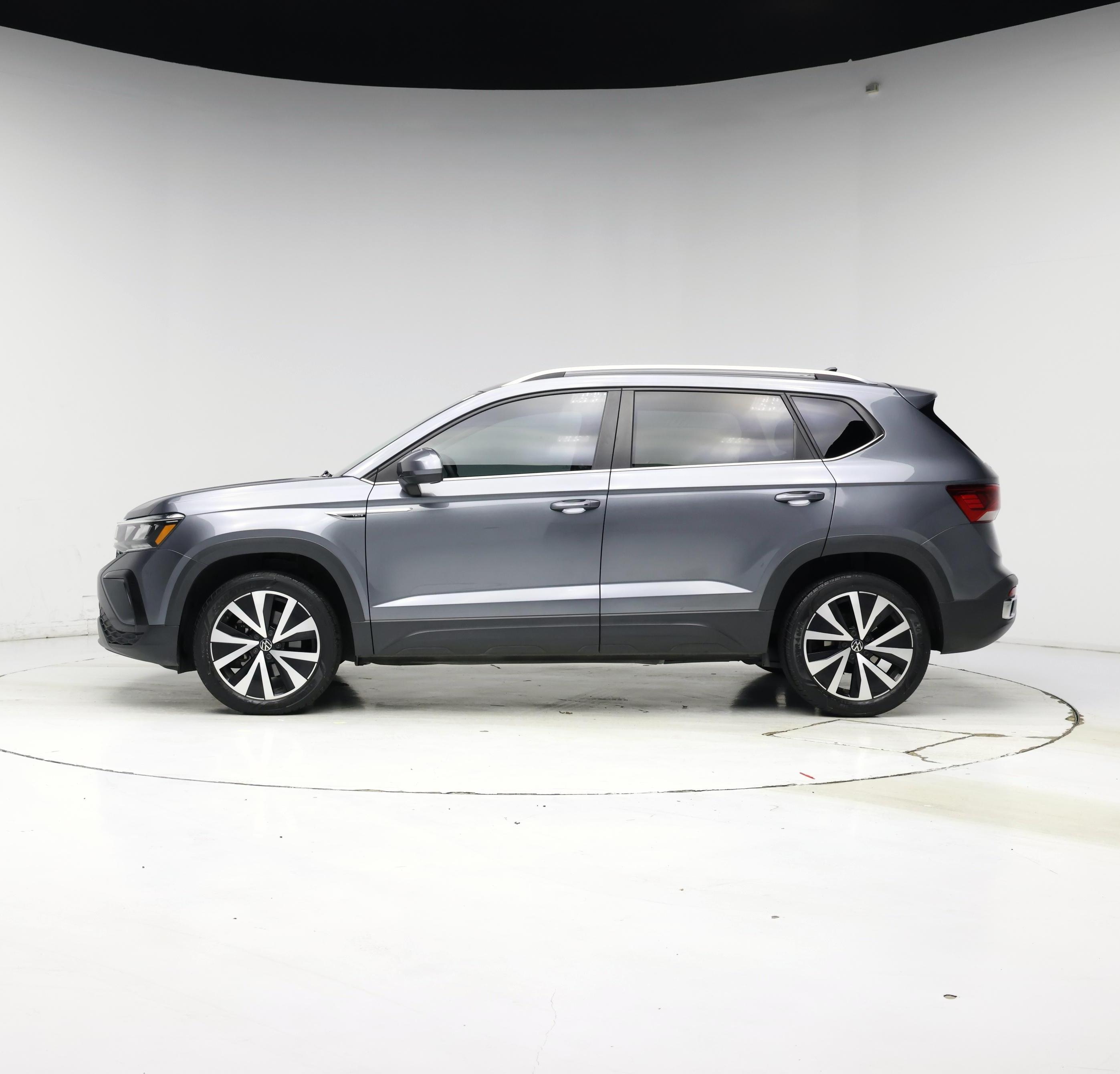 Thumbnail: 2022 Volkswagen Taos - 3