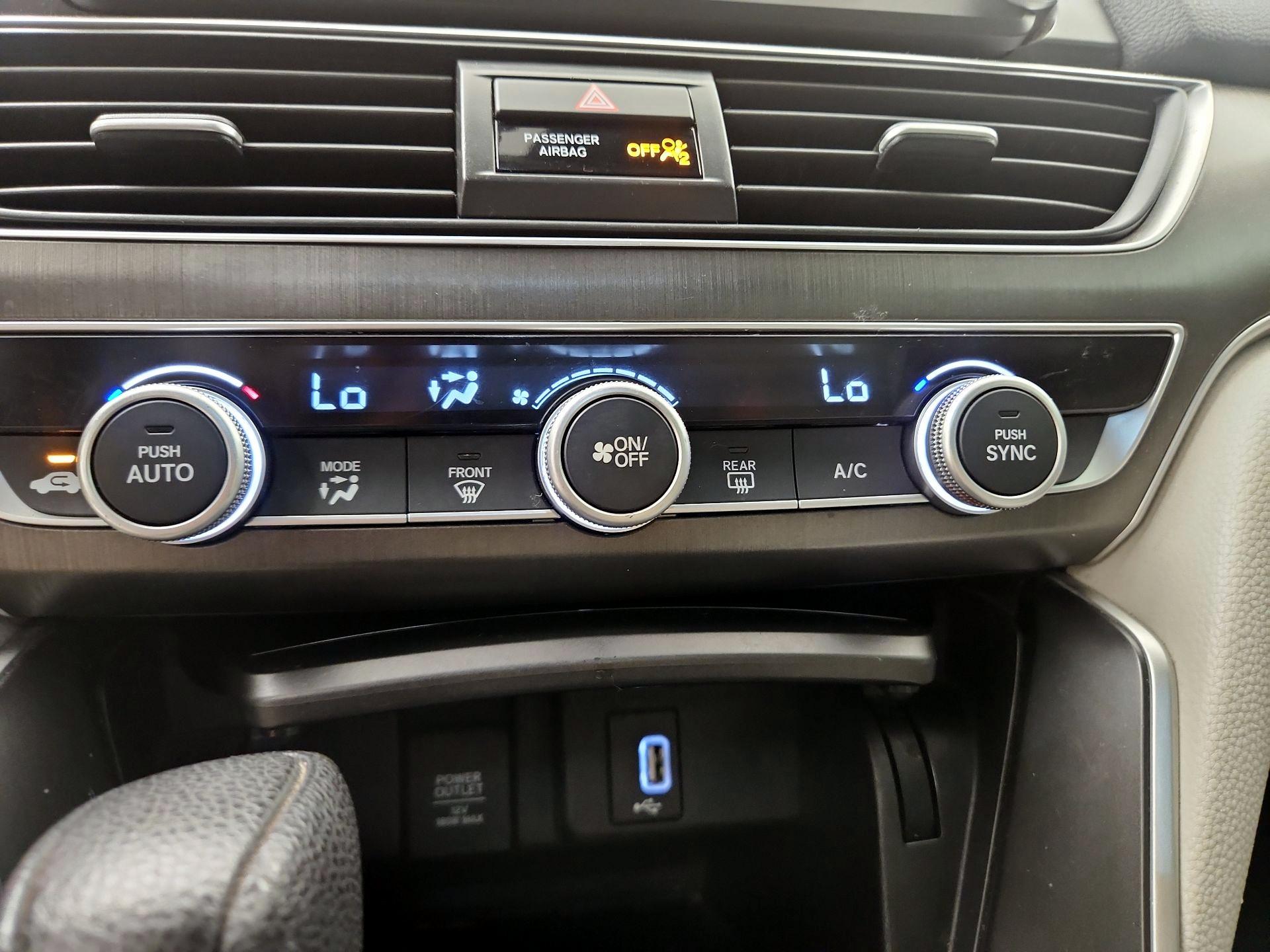 Thumbnail: 2018 Honda Accord - 16