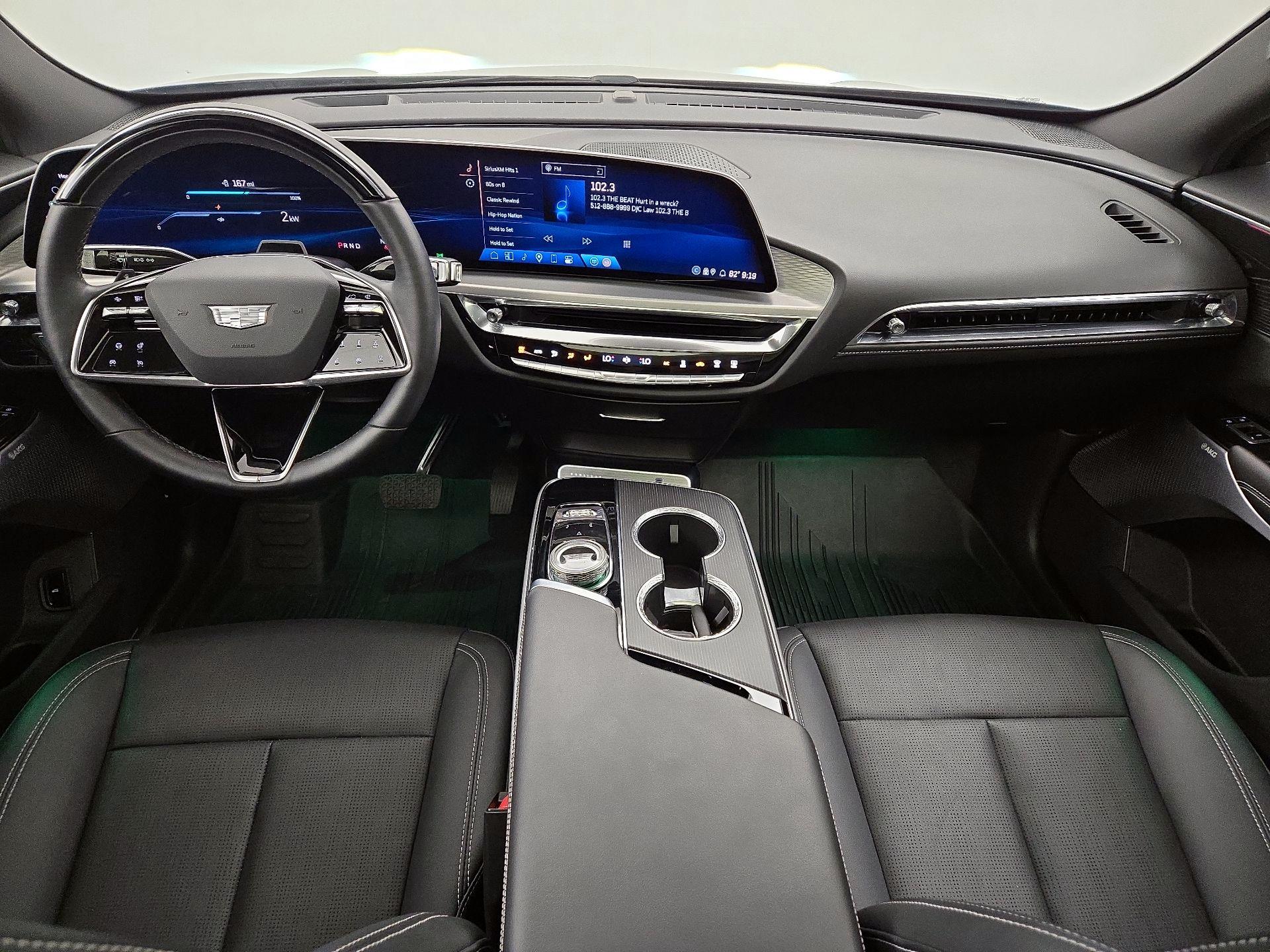 Thumbnail: 2024 Cadillac Lyriq - 9