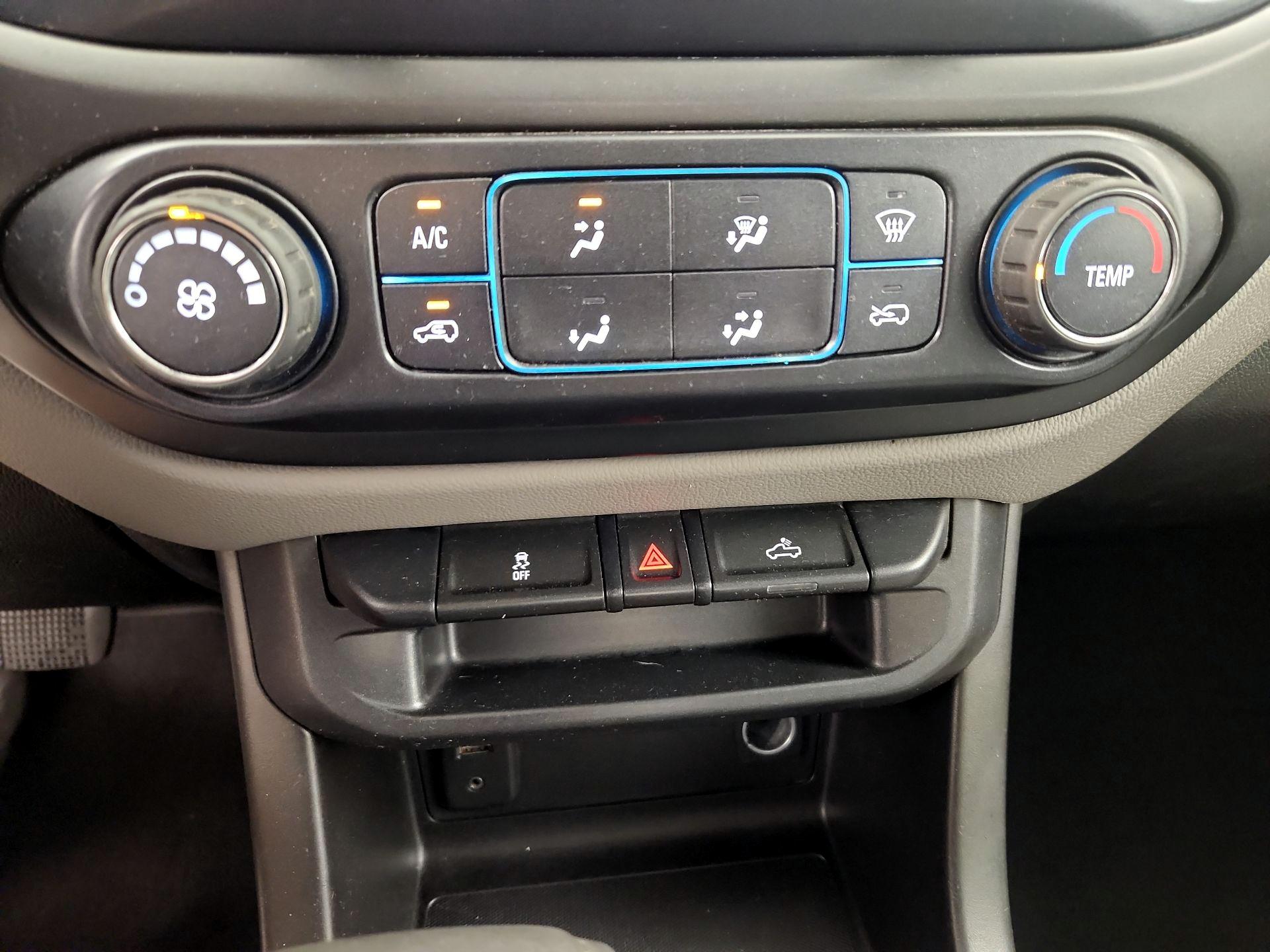 Thumbnail: 2016 Chevrolet Colorado - 15