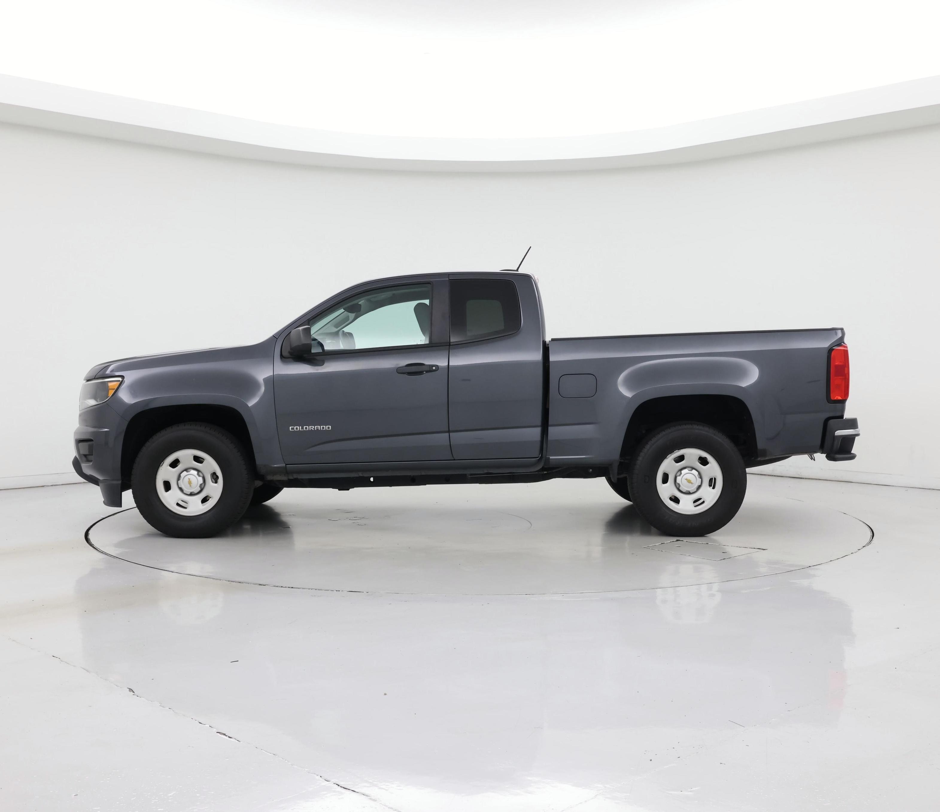 Thumbnail: 2016 Chevrolet Colorado - 3