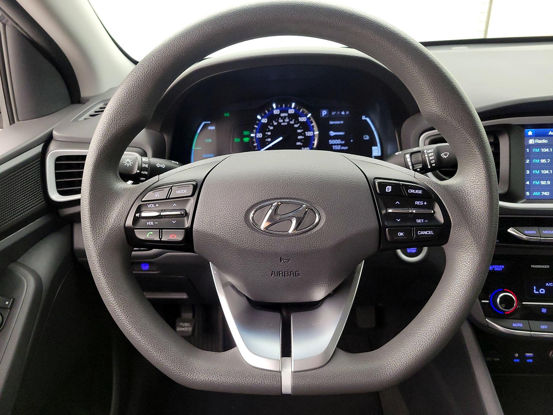 Thumbnail: 2018 Hyundai Ioniq - 10