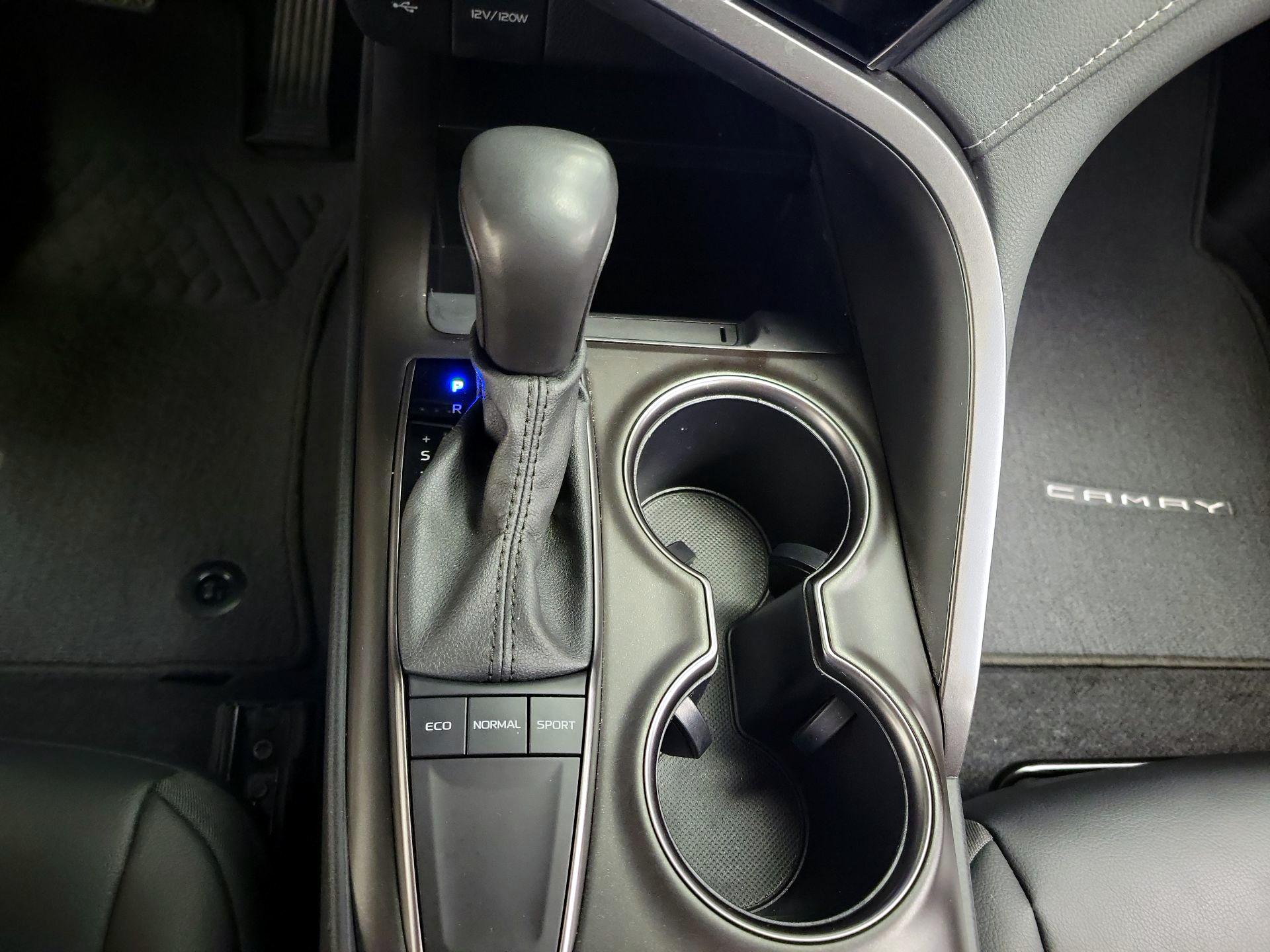 Thumbnail: 2024 Toyota Camry - 18
