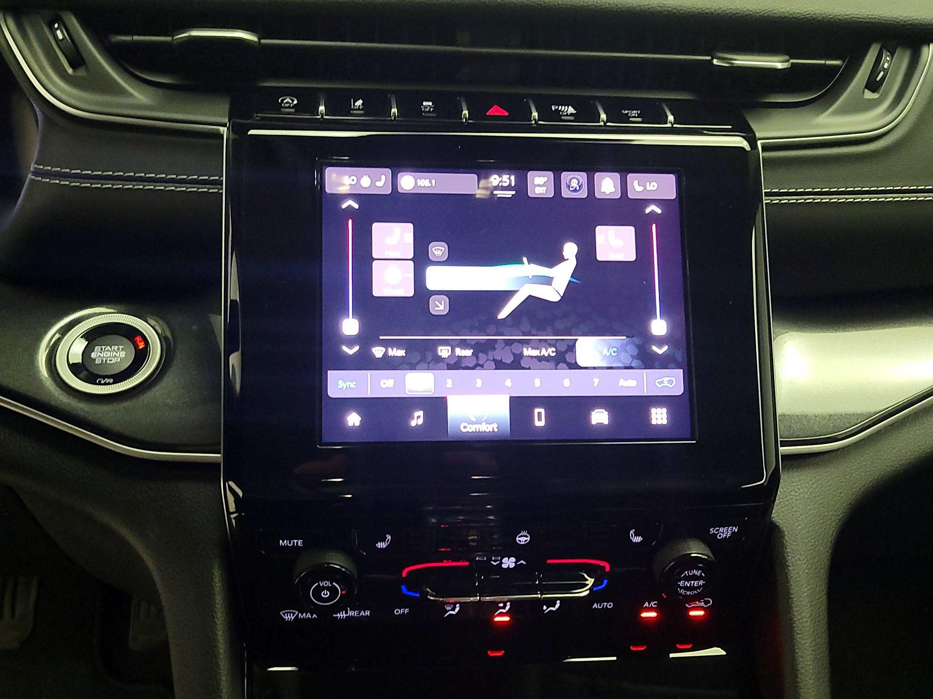 Thumbnail: 2022 Jeep Grand Cherokee - 16