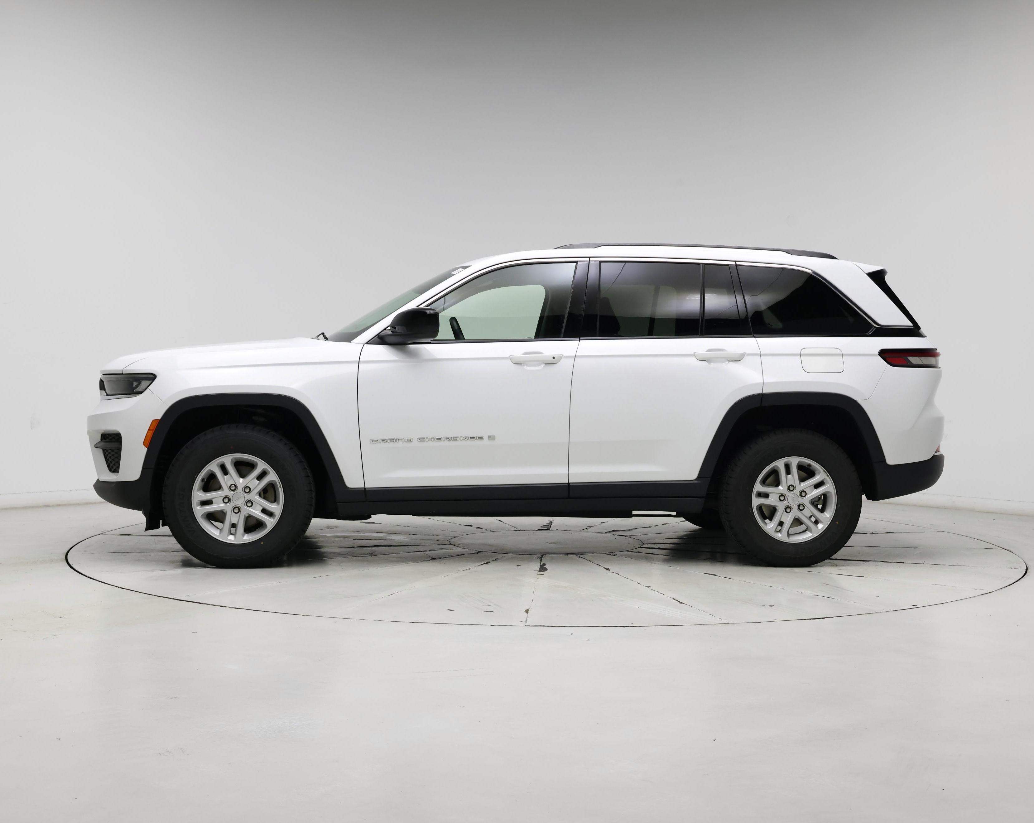 Thumbnail: 2022 Jeep Grand Cherokee - 3