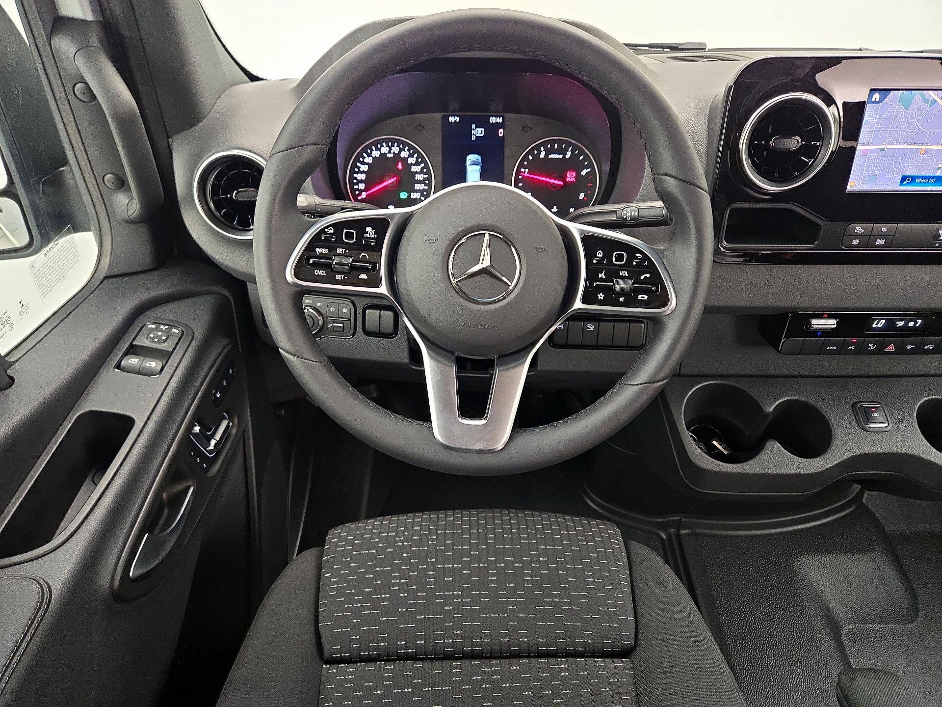 Thumbnail: 2022 Mercedes-Benz Sprinter - 10