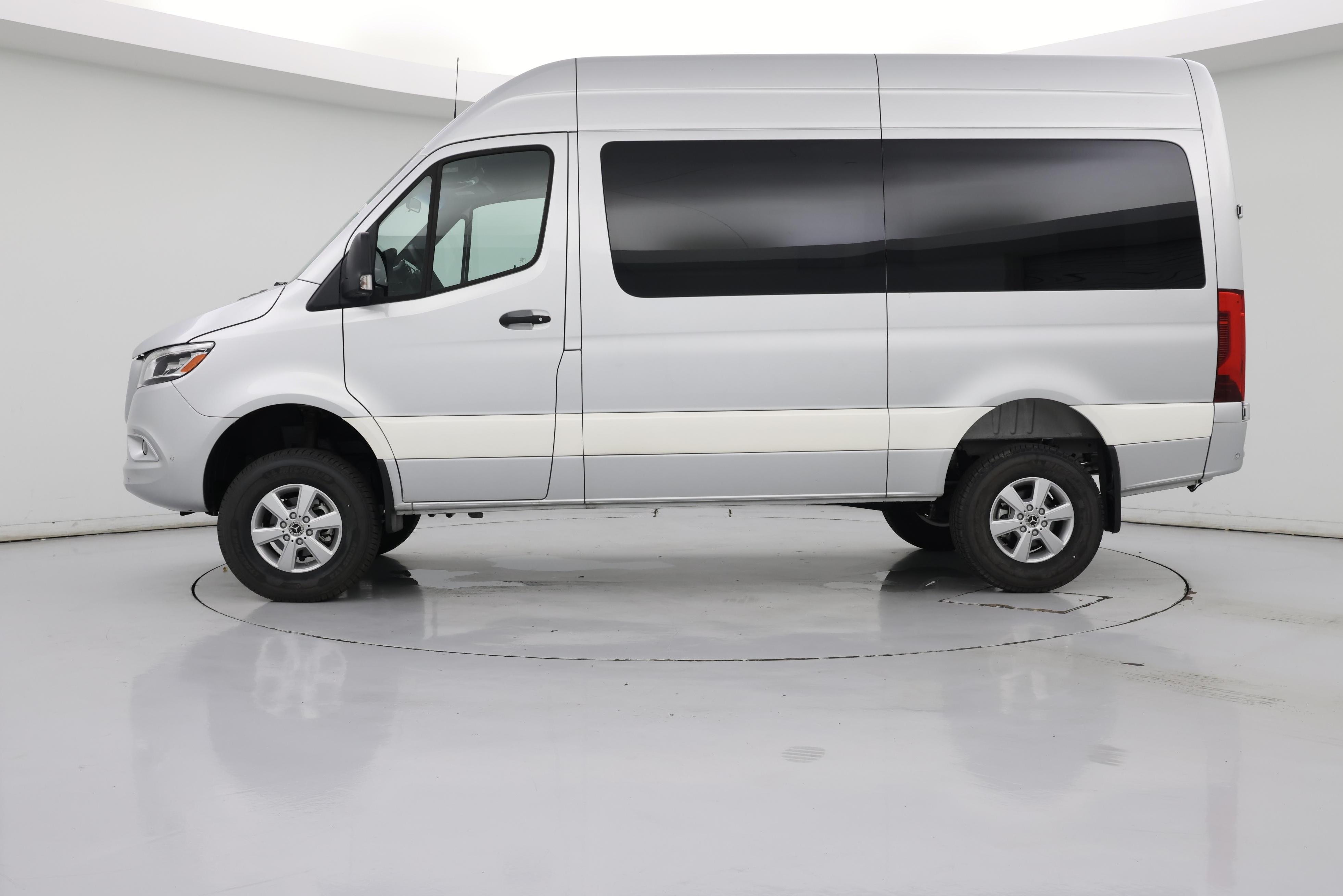 Thumbnail: 2022 Mercedes-Benz Sprinter - 3