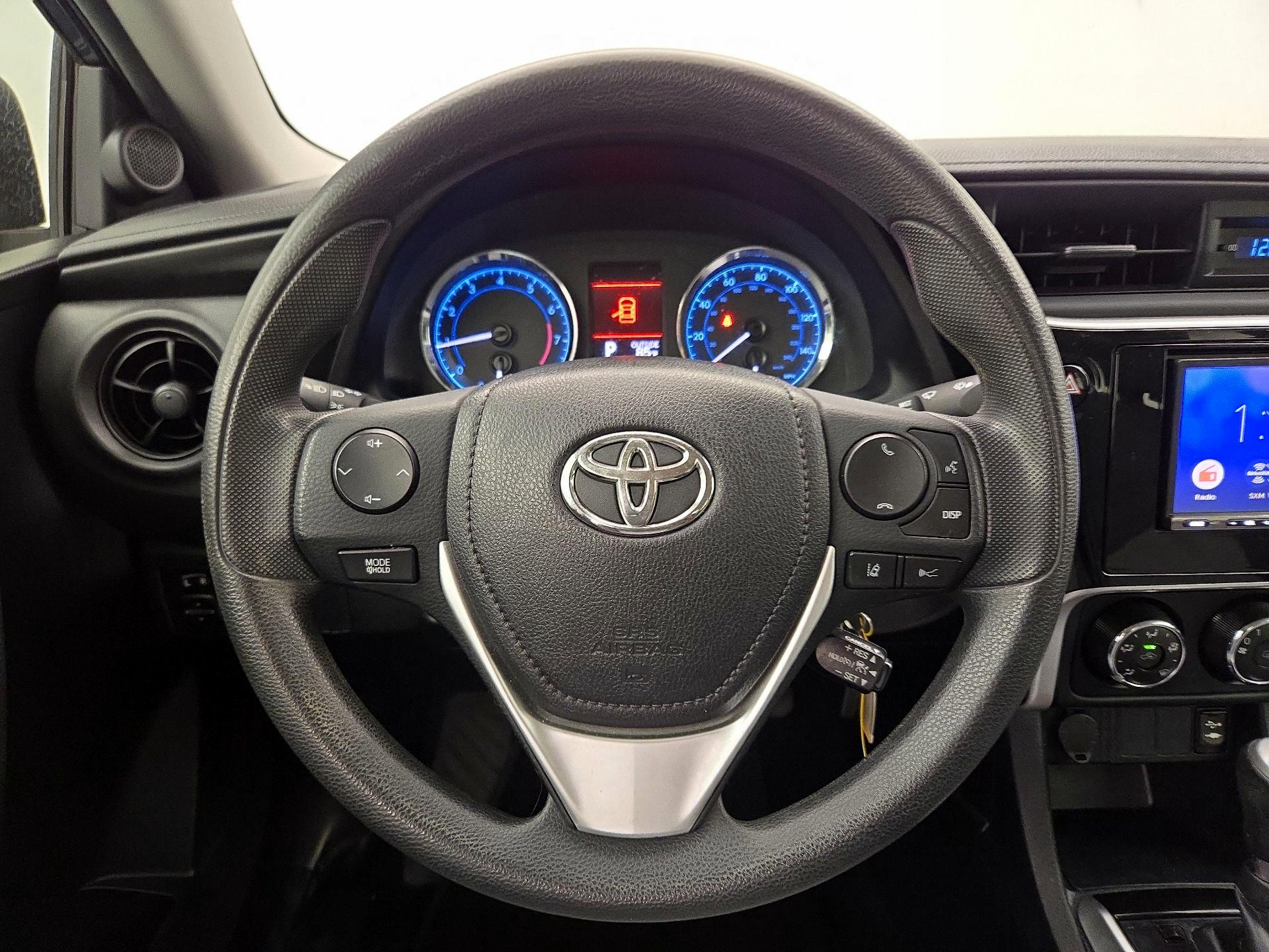 Thumbnail: 2017 Toyota Corolla - 10