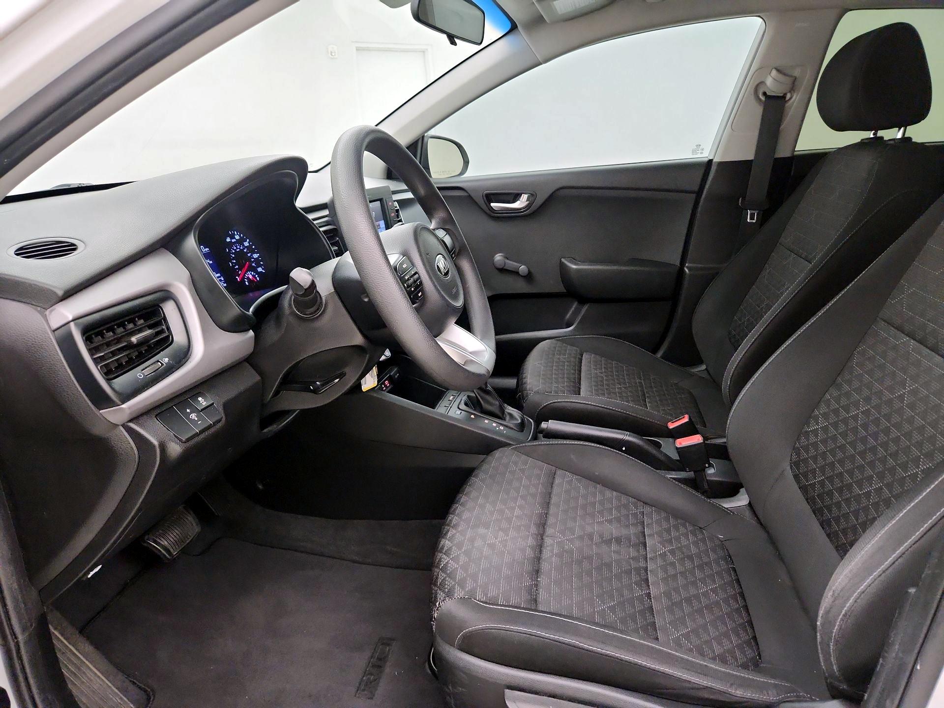 Thumbnail: 2018 Kia Rio - 11