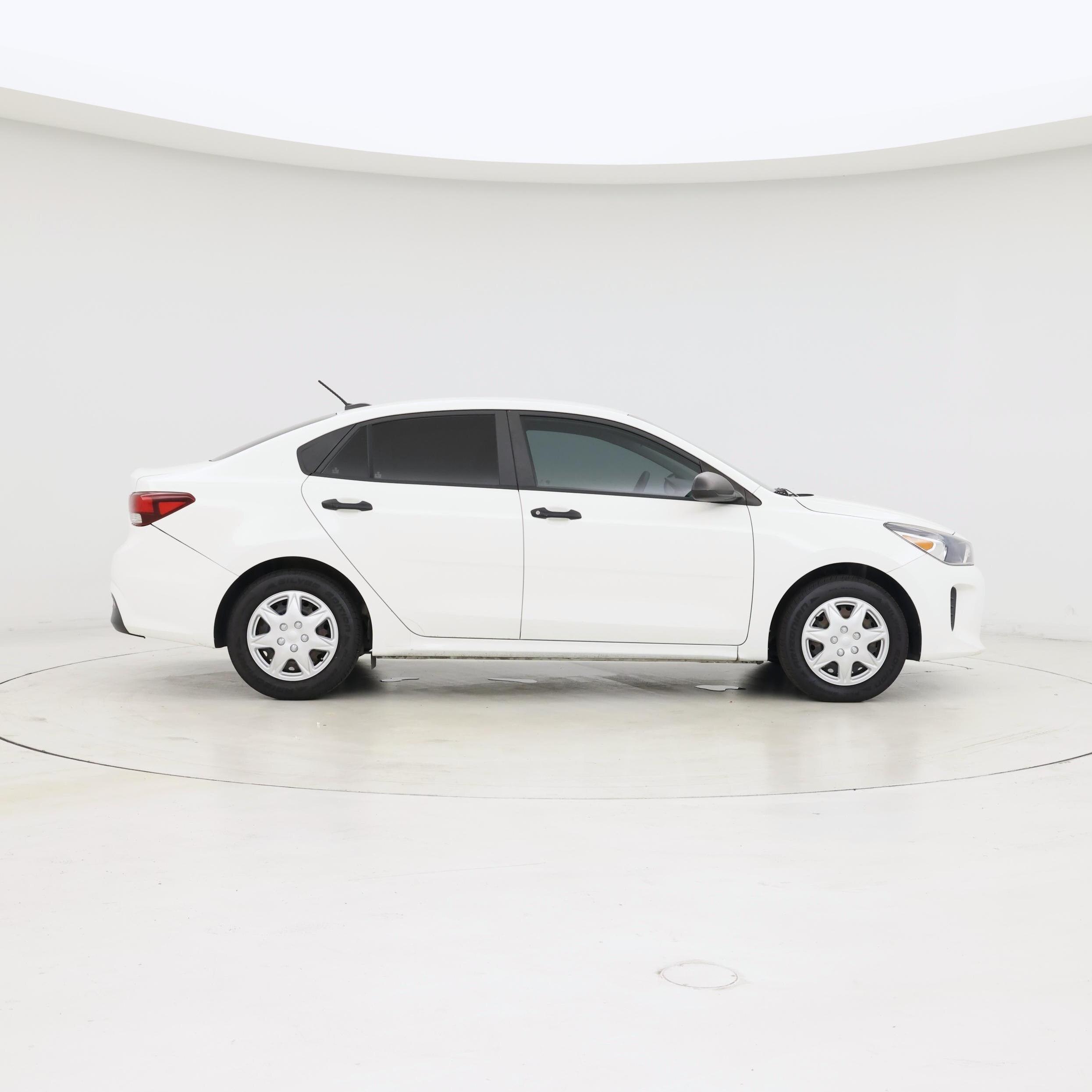 Thumbnail: 2018 Kia Rio - 7