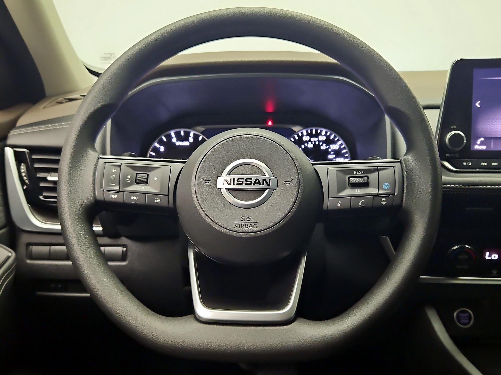 Thumbnail: 2021 Nissan Rogue - 10