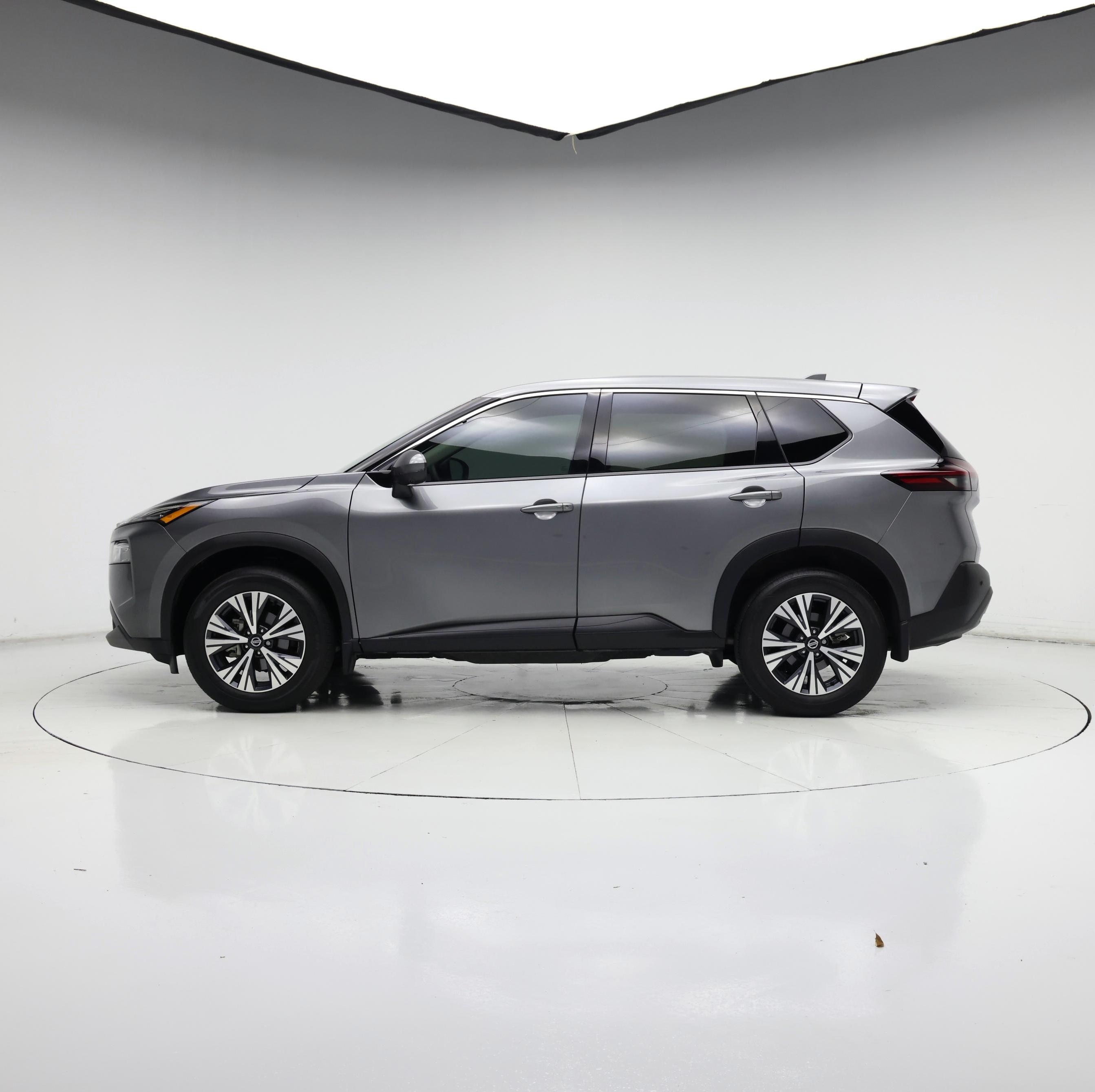 Thumbnail: 2021 Nissan Rogue - 3
