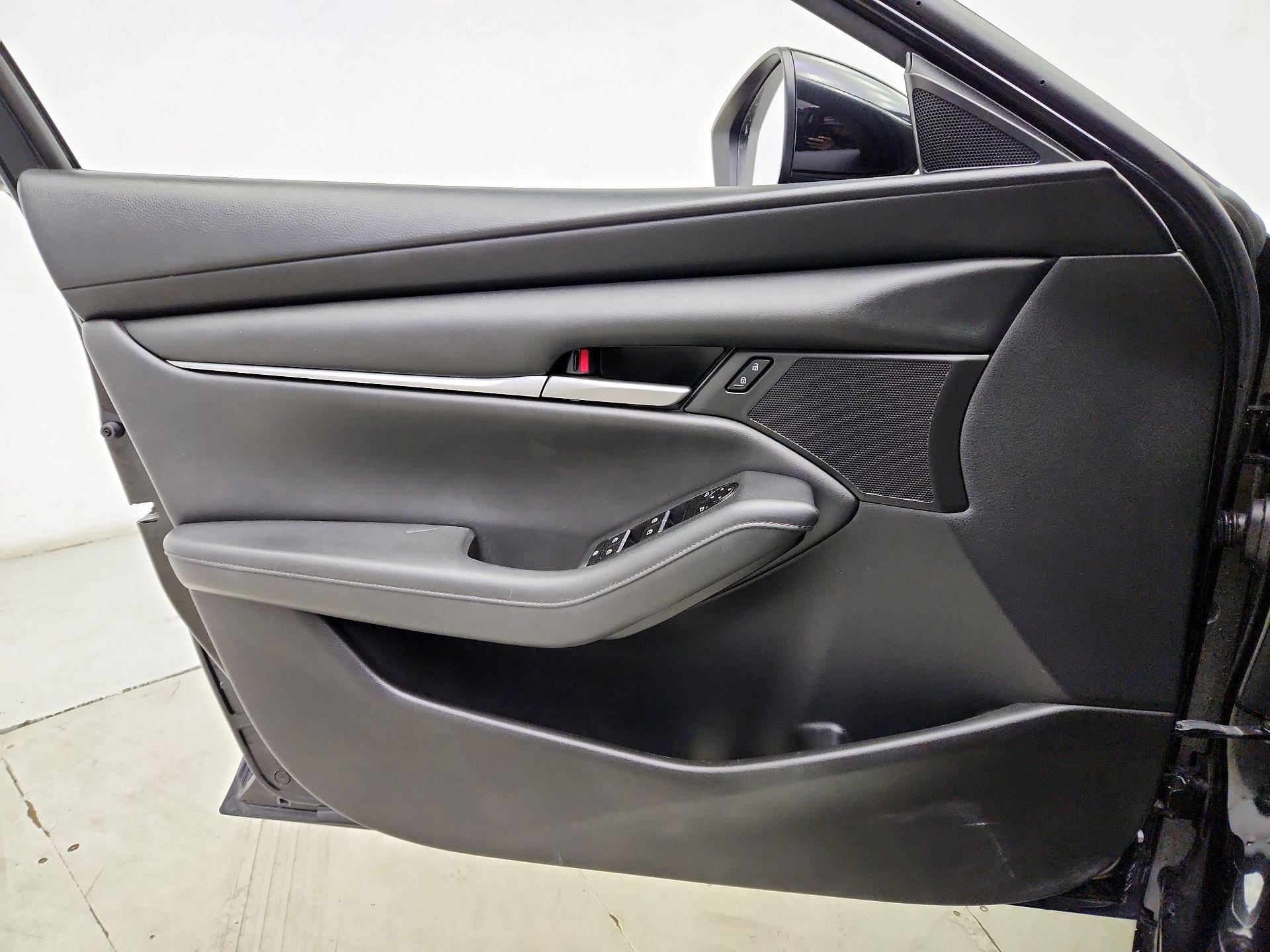 Thumbnail: 2021 Mazda Mazda3 - 12