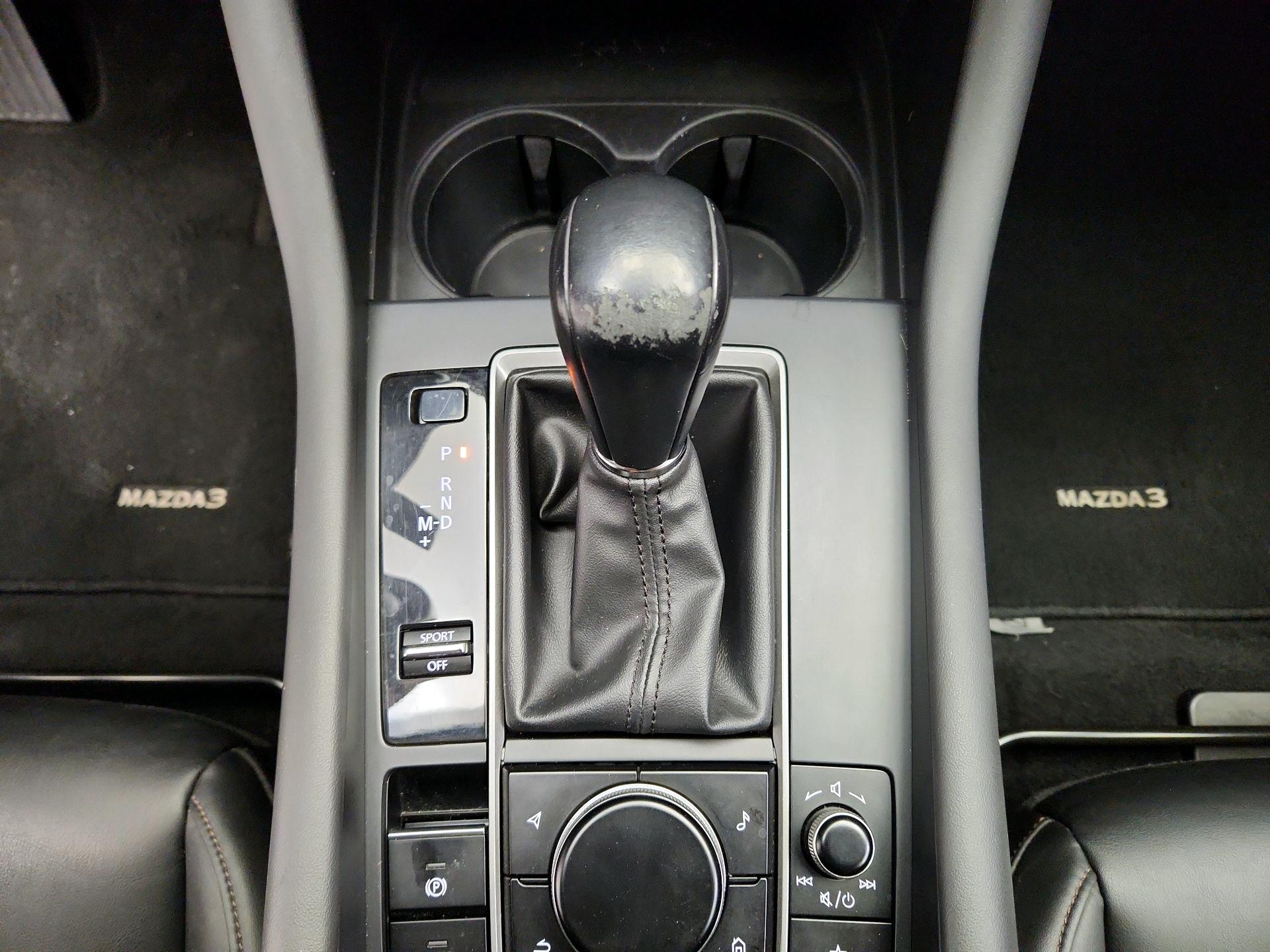 Thumbnail: 2021 Mazda Mazda3 - 17