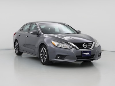 Gray 2016 Nissan Altima SV