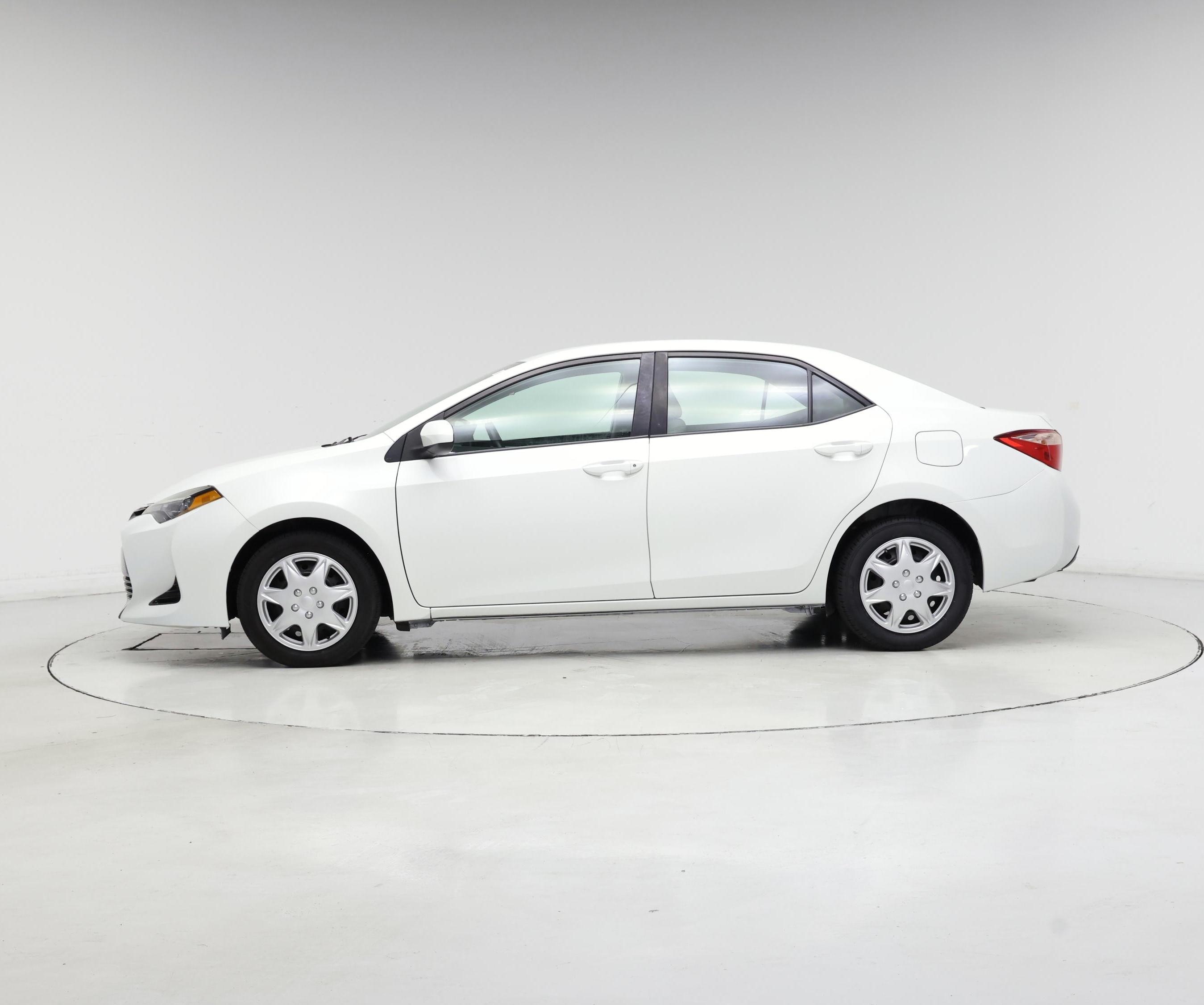 Thumbnail: 2018 Toyota Corolla - 3
