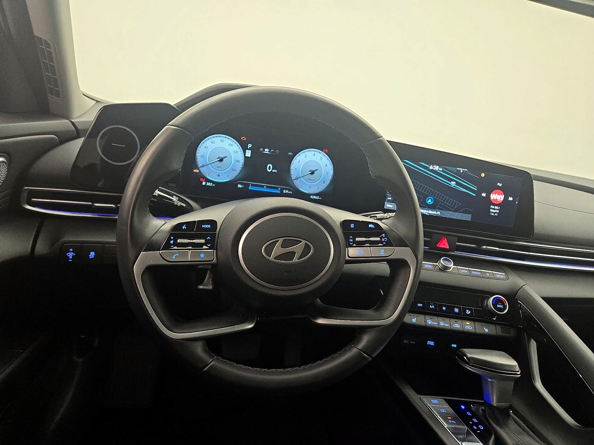 Thumbnail: 2024 Hyundai Elantra - 10