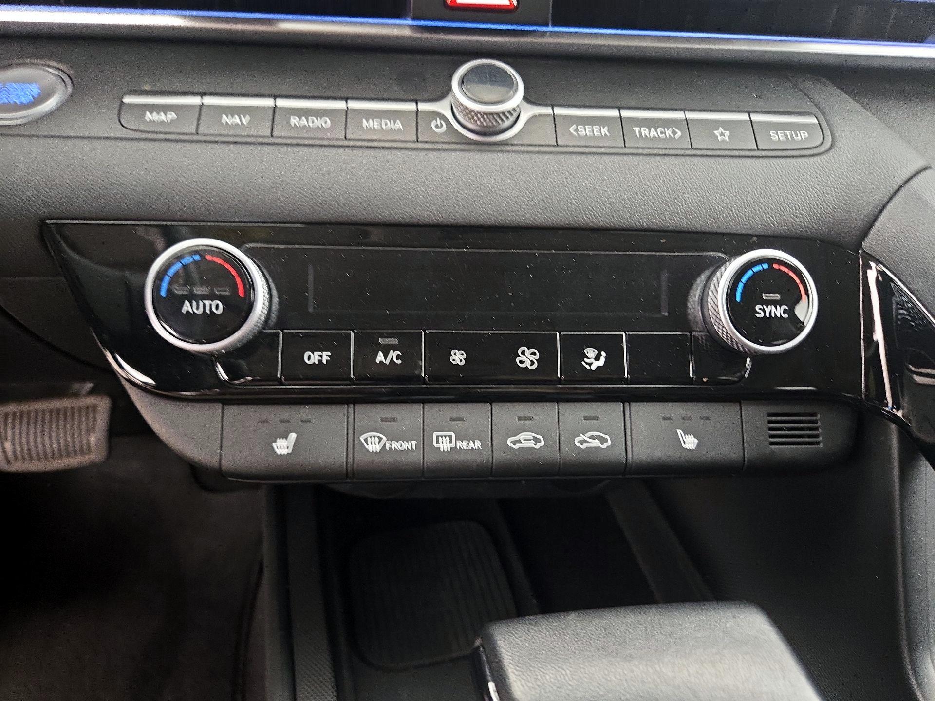 Thumbnail: 2024 Hyundai Elantra - 17