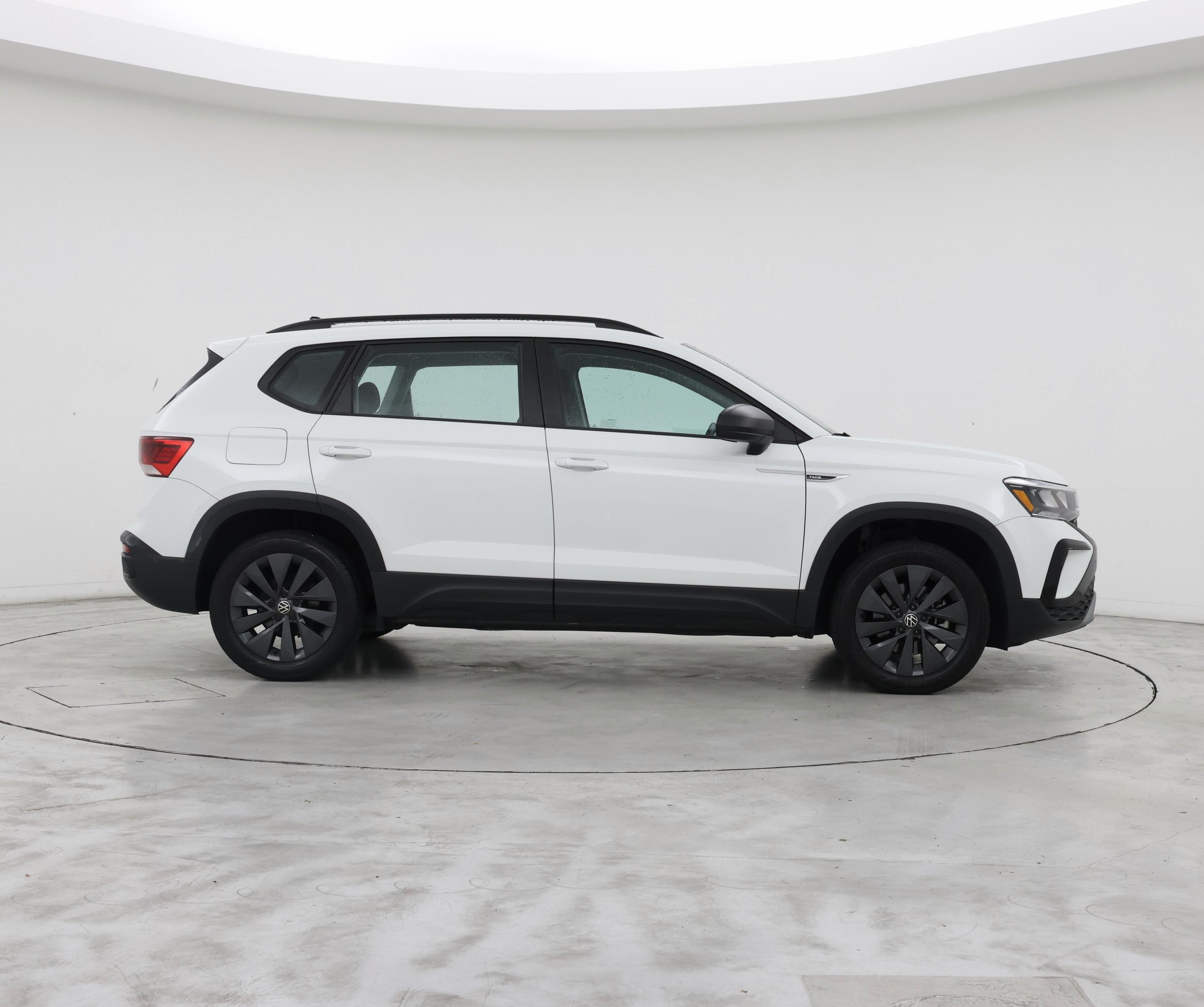 Thumbnail: 2023 Volkswagen Taos - 7