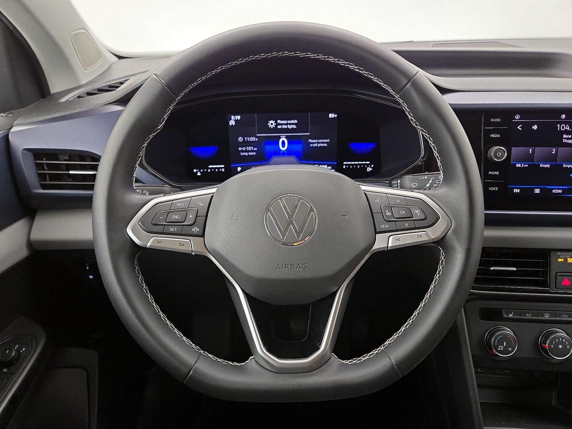 Thumbnail: 2022 Volkswagen Taos - 10