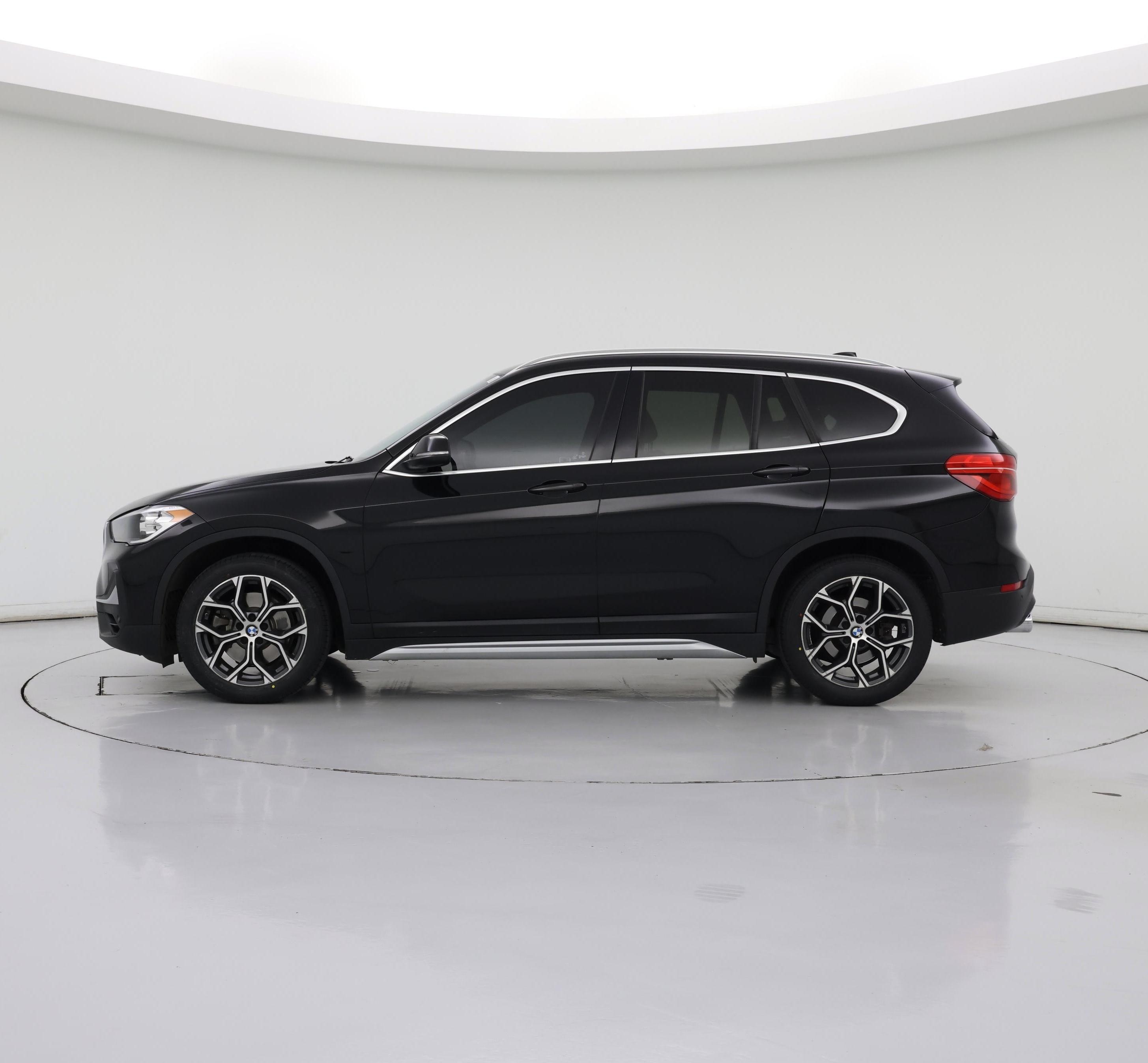 Thumbnail: 2021 BMW X1 - 3