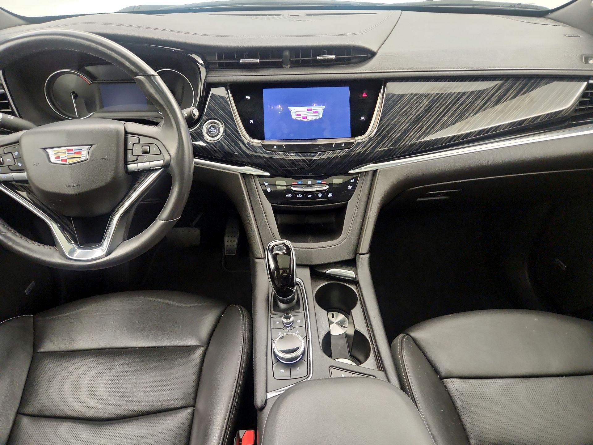 Thumbnail: 2023 Cadillac XT6 - 9