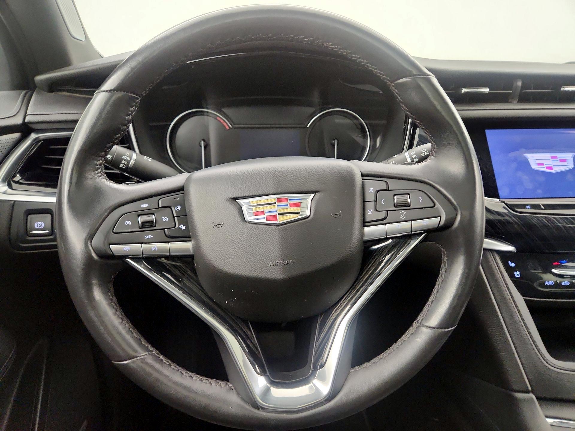 Thumbnail: 2023 Cadillac XT6 - 10