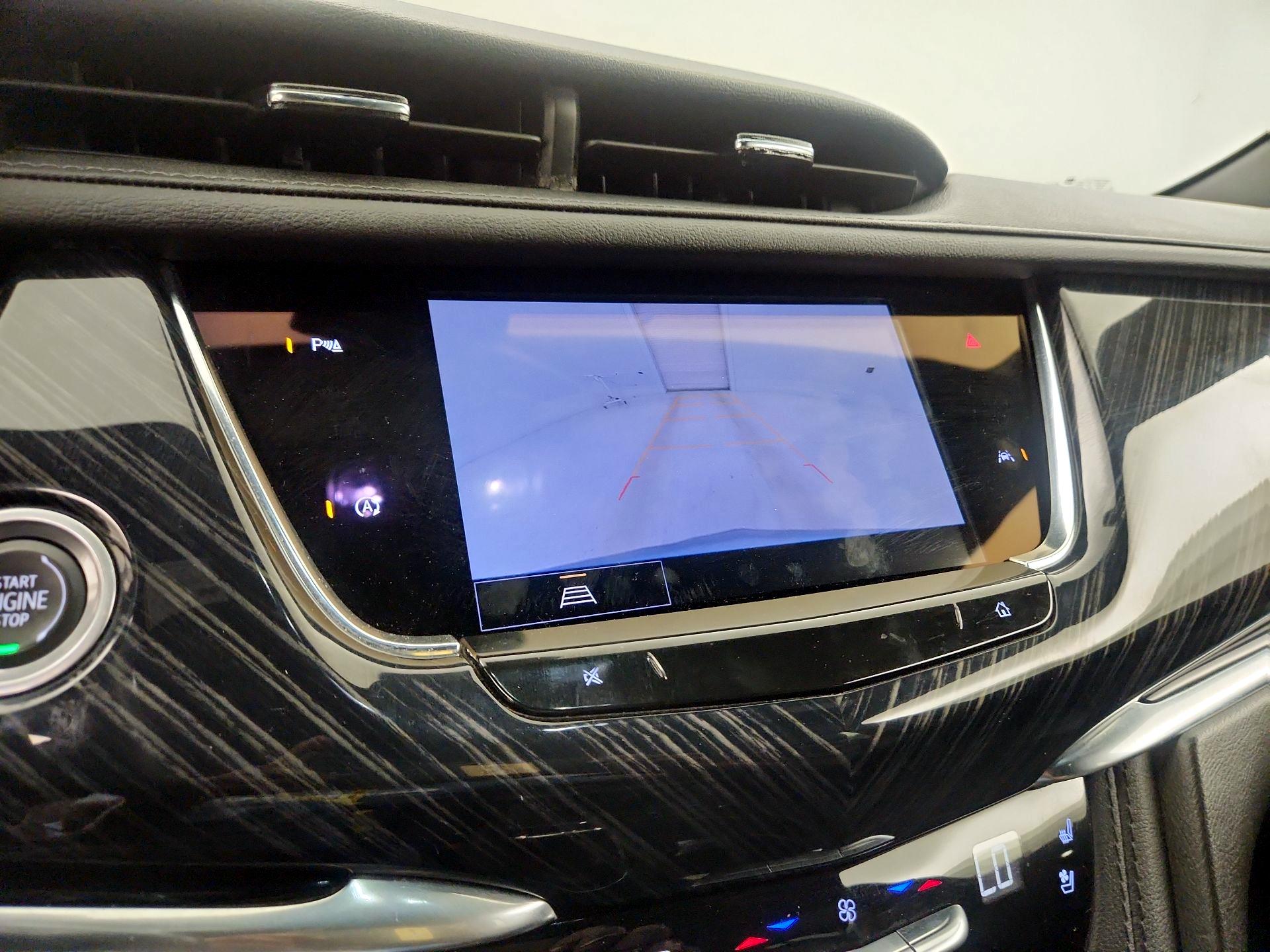 Thumbnail: 2023 Cadillac XT6 - 15