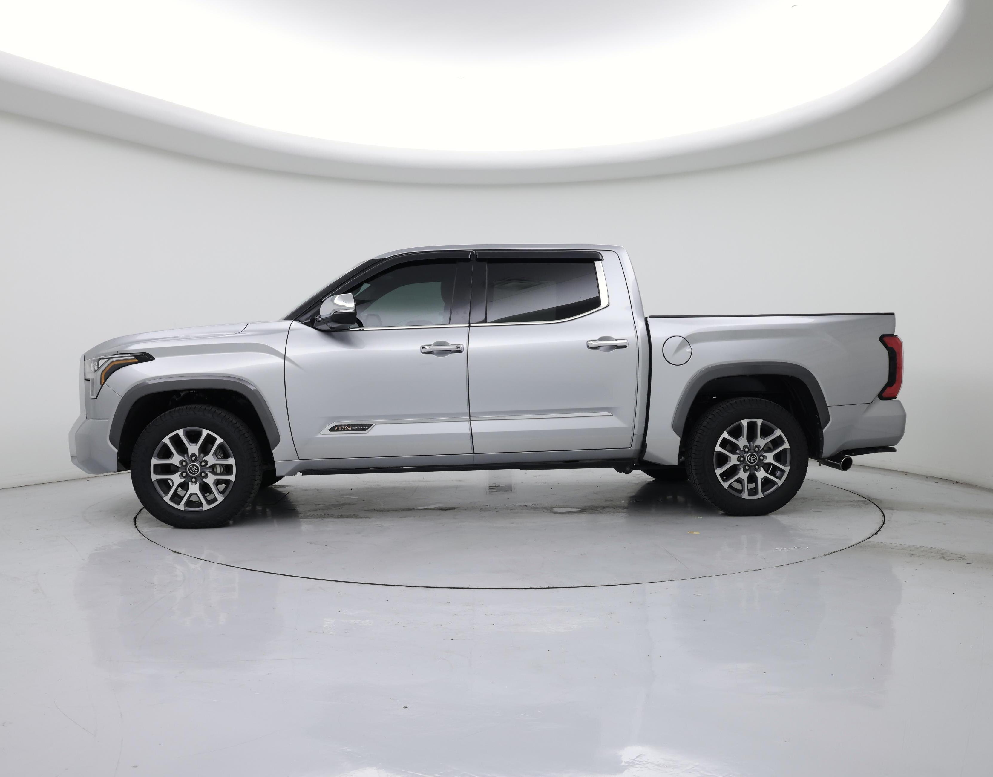 Thumbnail: 2023 Toyota Tundra - 3
