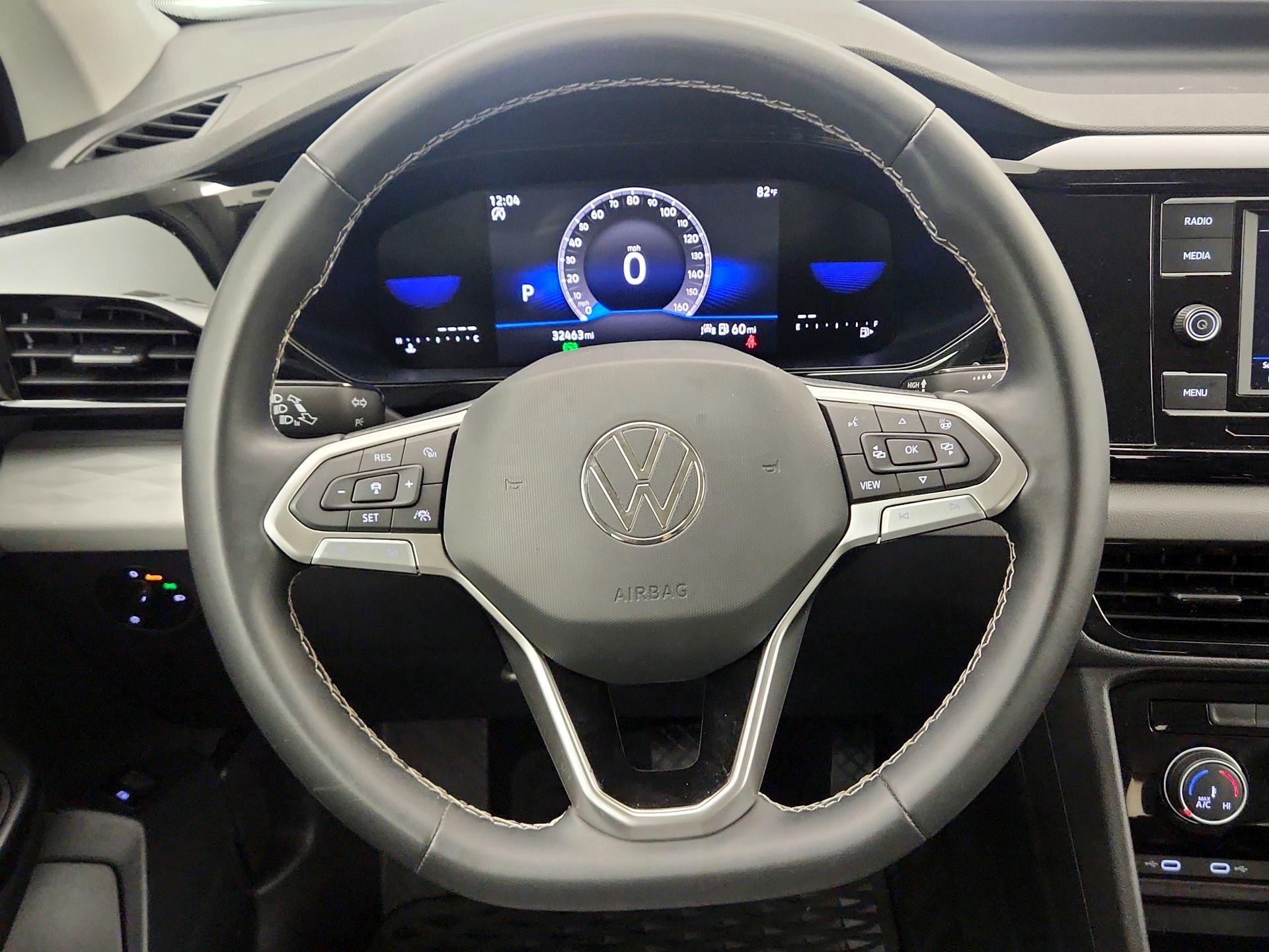 Thumbnail: 2023 Volkswagen Taos - 10